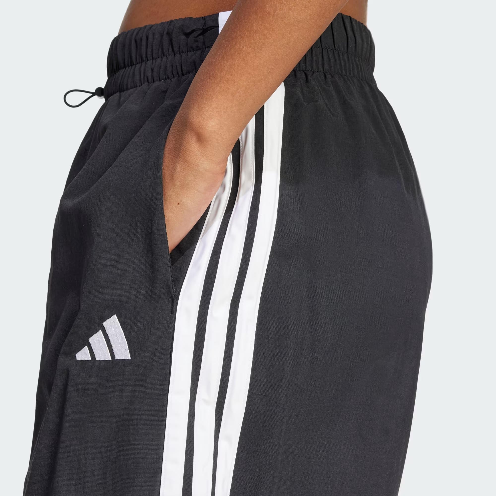 adidas Essentials 3-Stripes Lifestyle Woven Kadın Pantolon