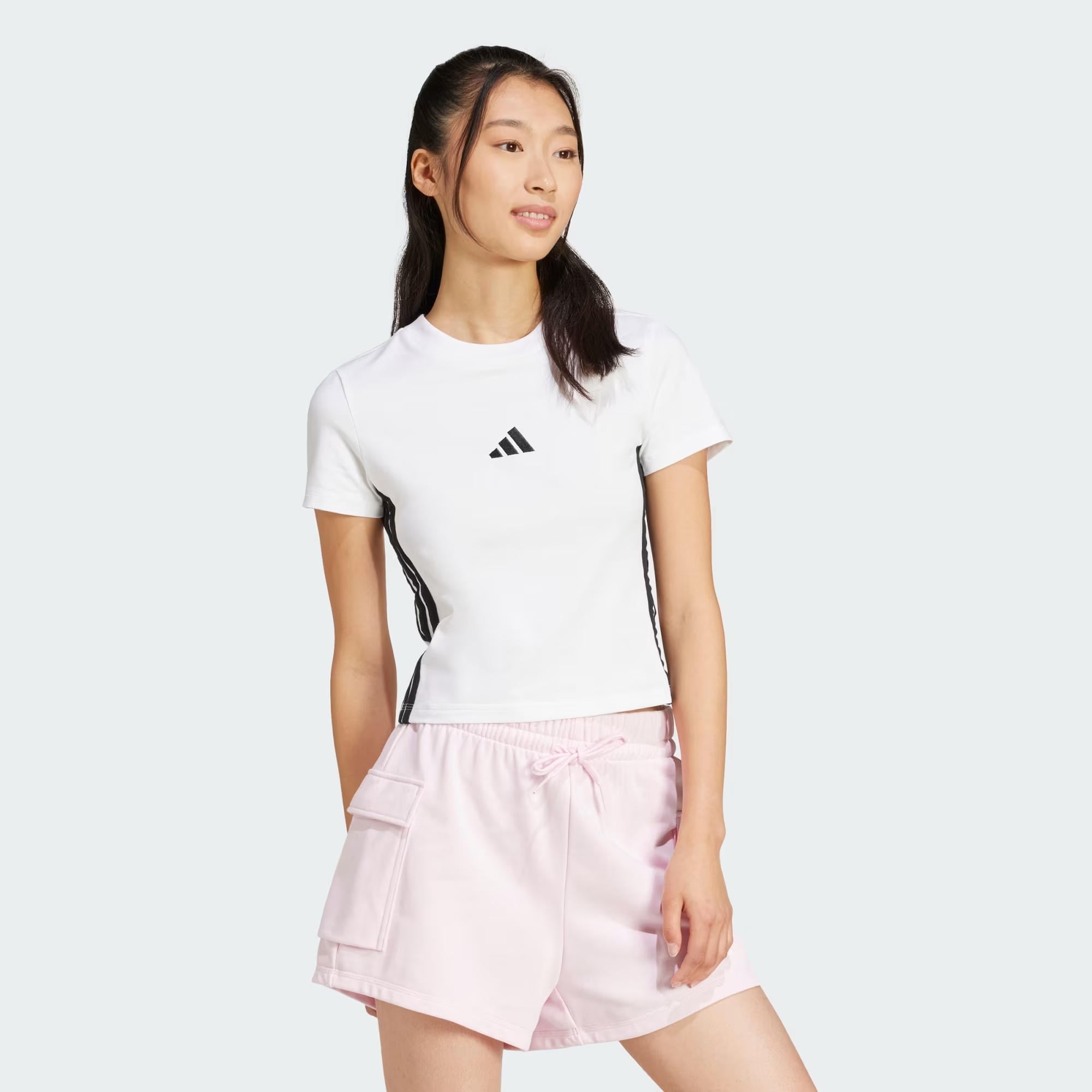 adidas Essentials 3-Stripes Slim Baby Kadın Tişört