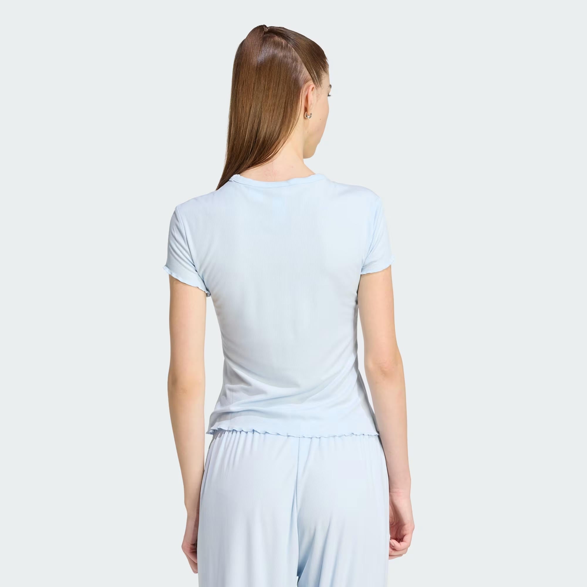 adidas Essentials Scalloped Edge Baby Kadın Tişört