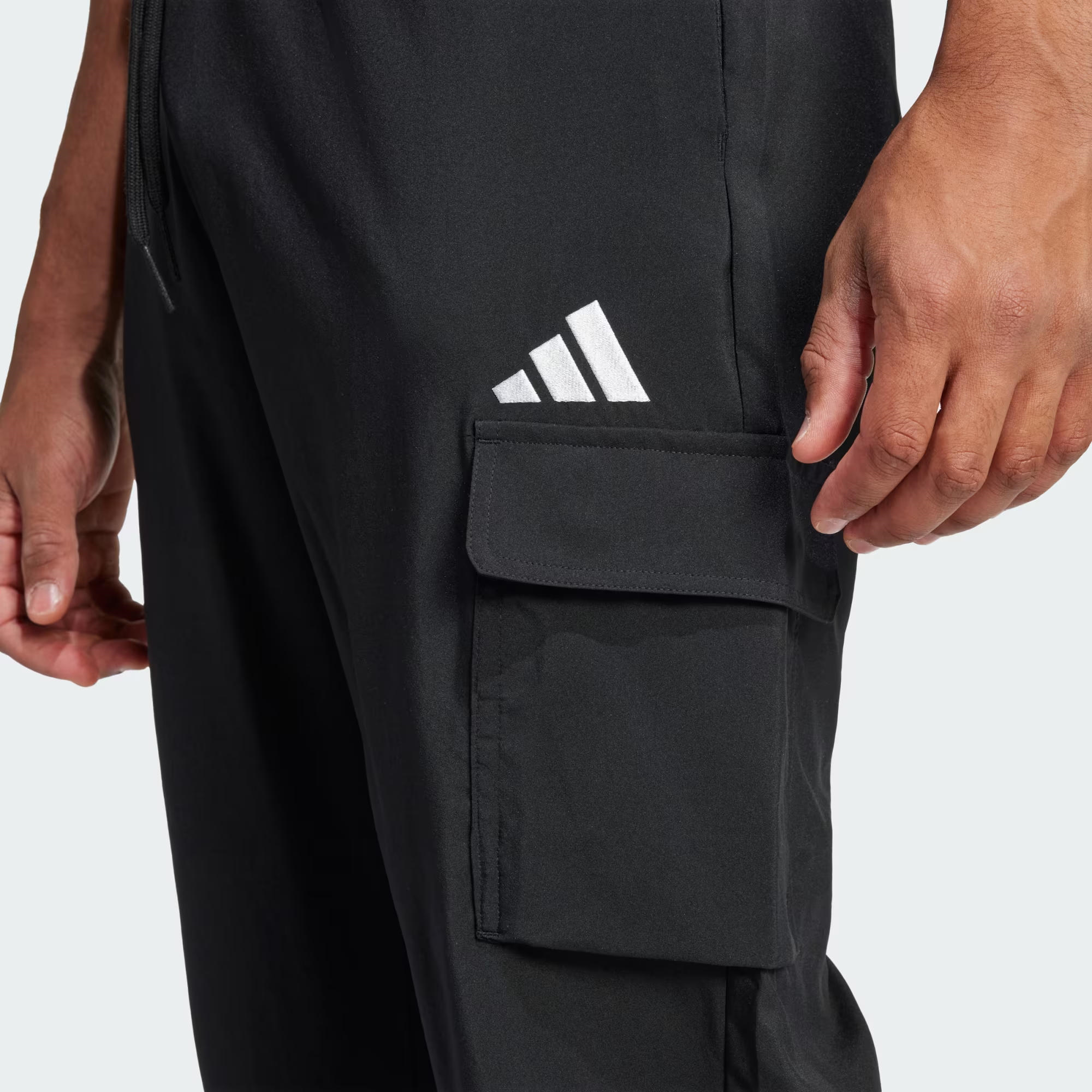 adidas Essentials Small Logo Cargo Erkek Eşofman Altı