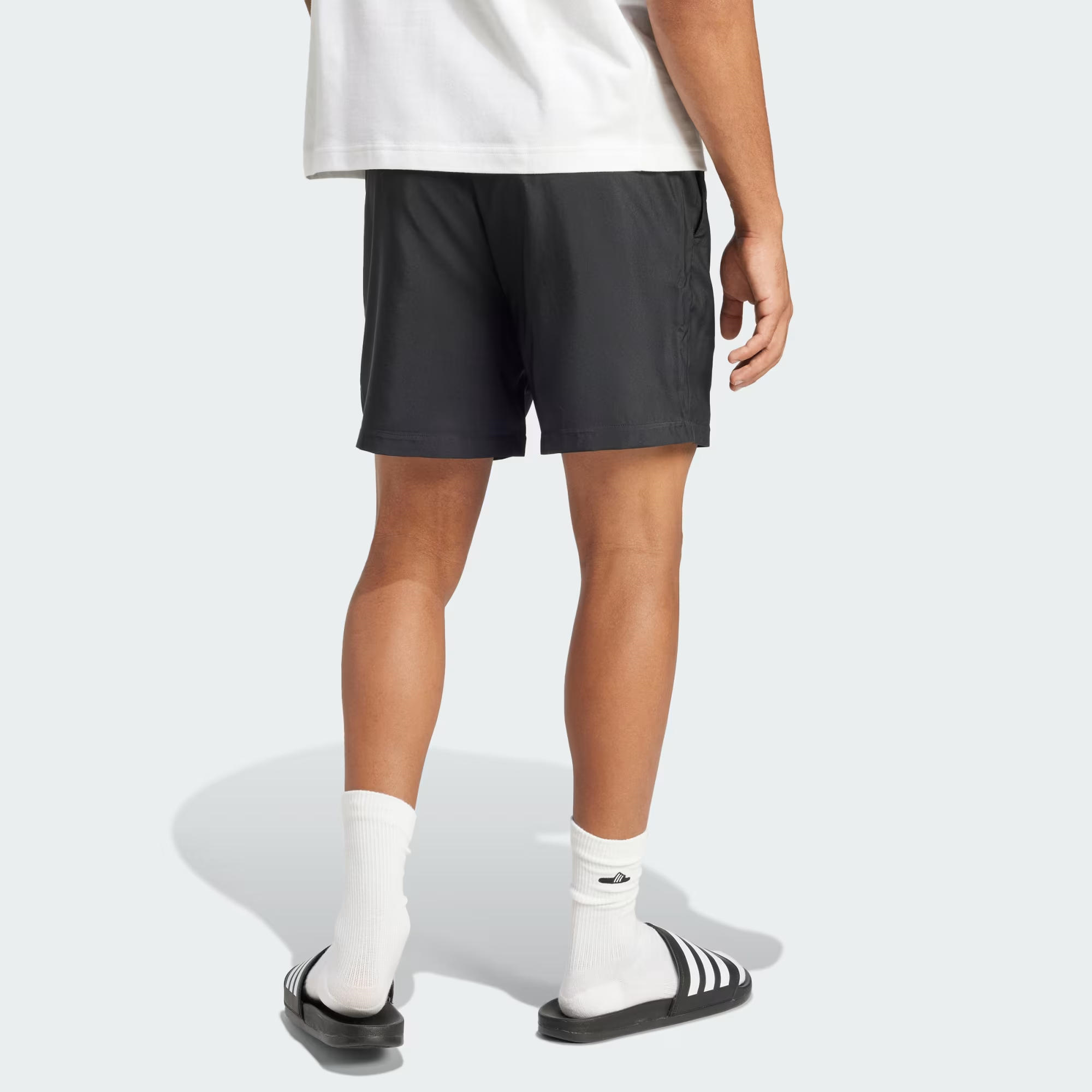 adidas Essentials Small Logo Chelsea Erkek Şort