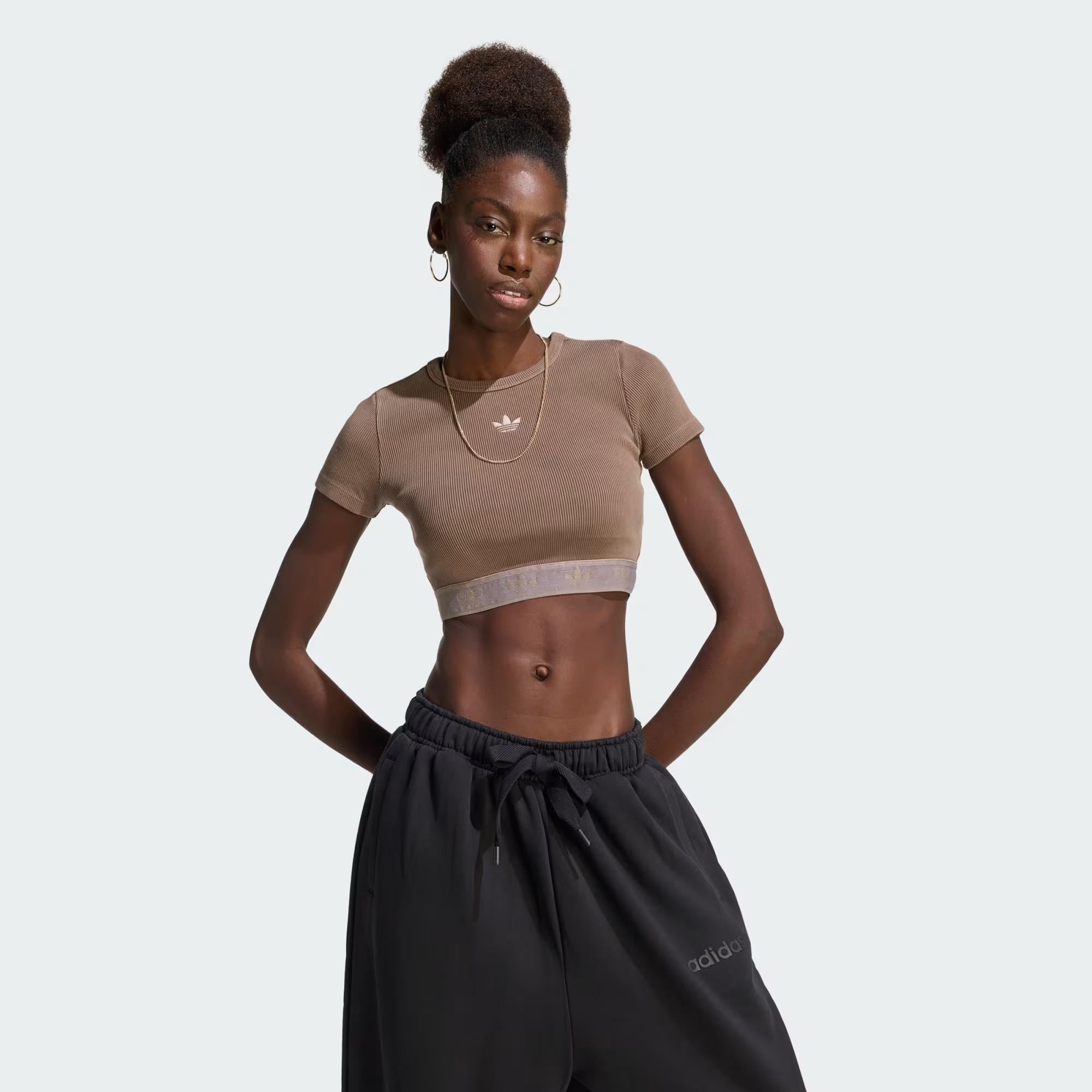 adidas Essentials Wash Kadın Tişört
