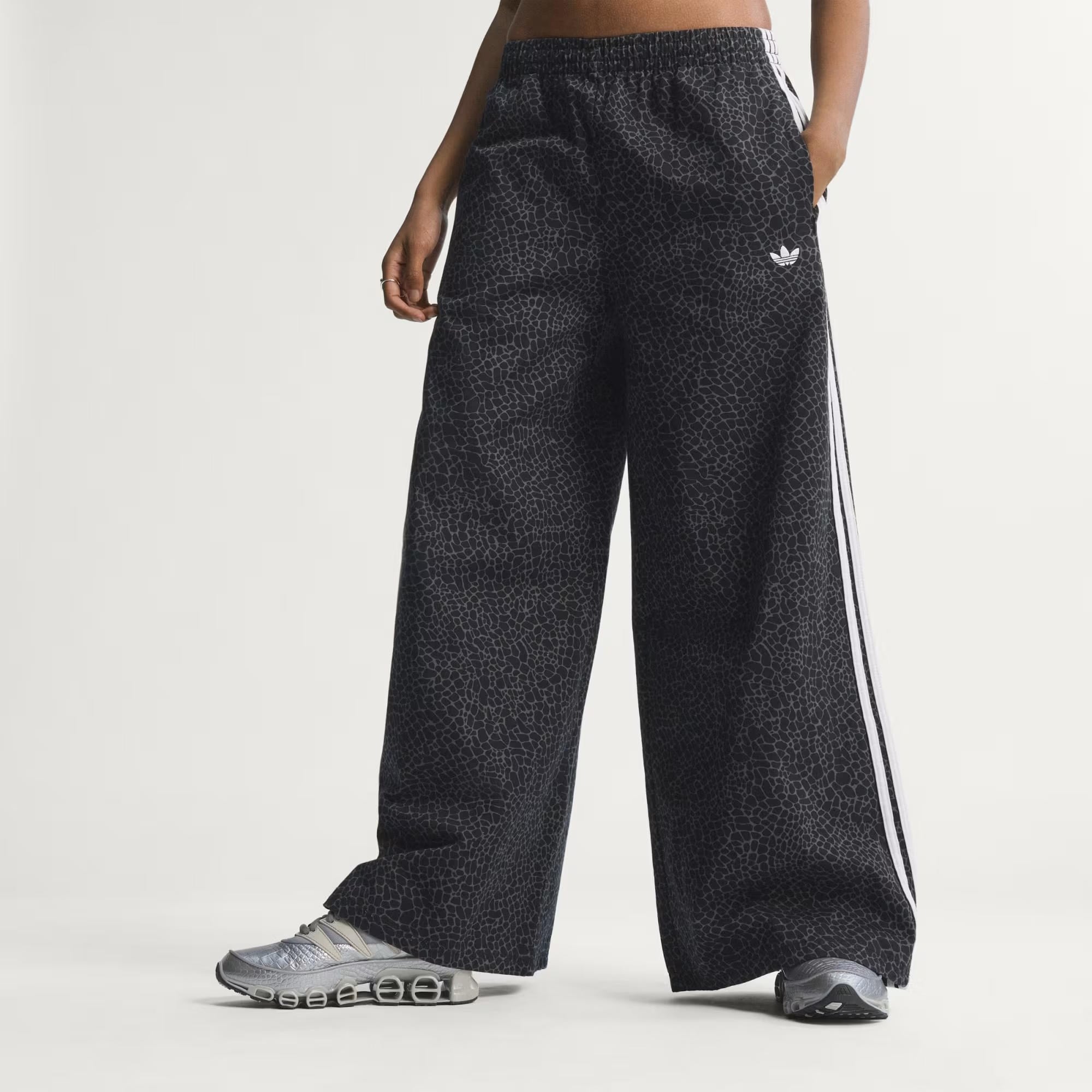 adidas Firebird Oversized AOP Denim Kadın Pantolon