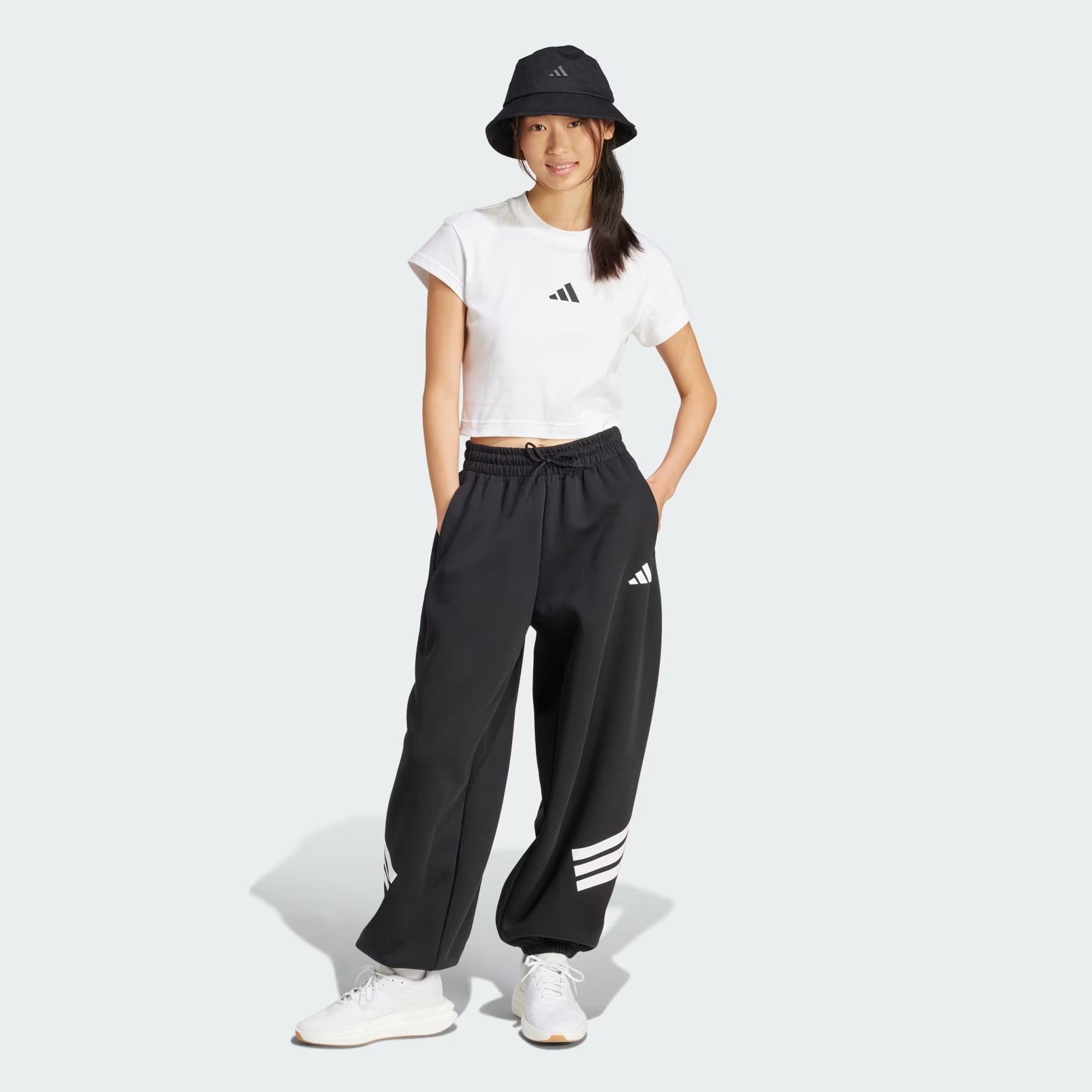 adidas Future Icons Small Logo Baby Kadın Tişört