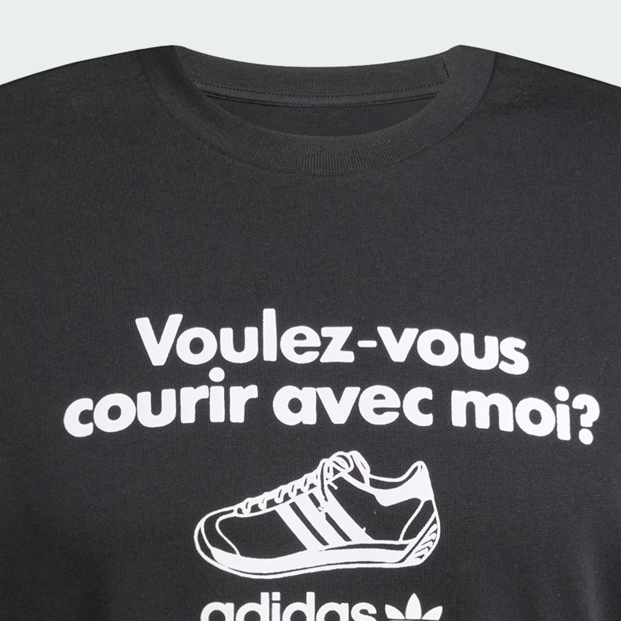adidas Graphic Erkek Tişört