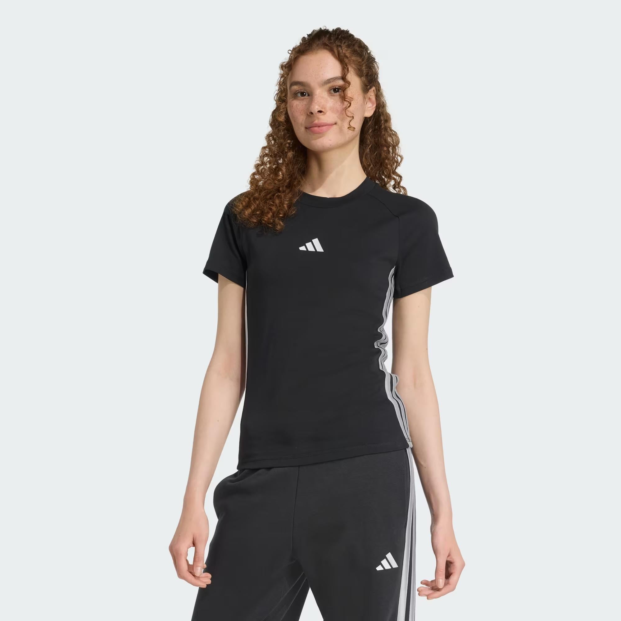 adidas Holiday 3 Stripes Slim Kadın Tişört