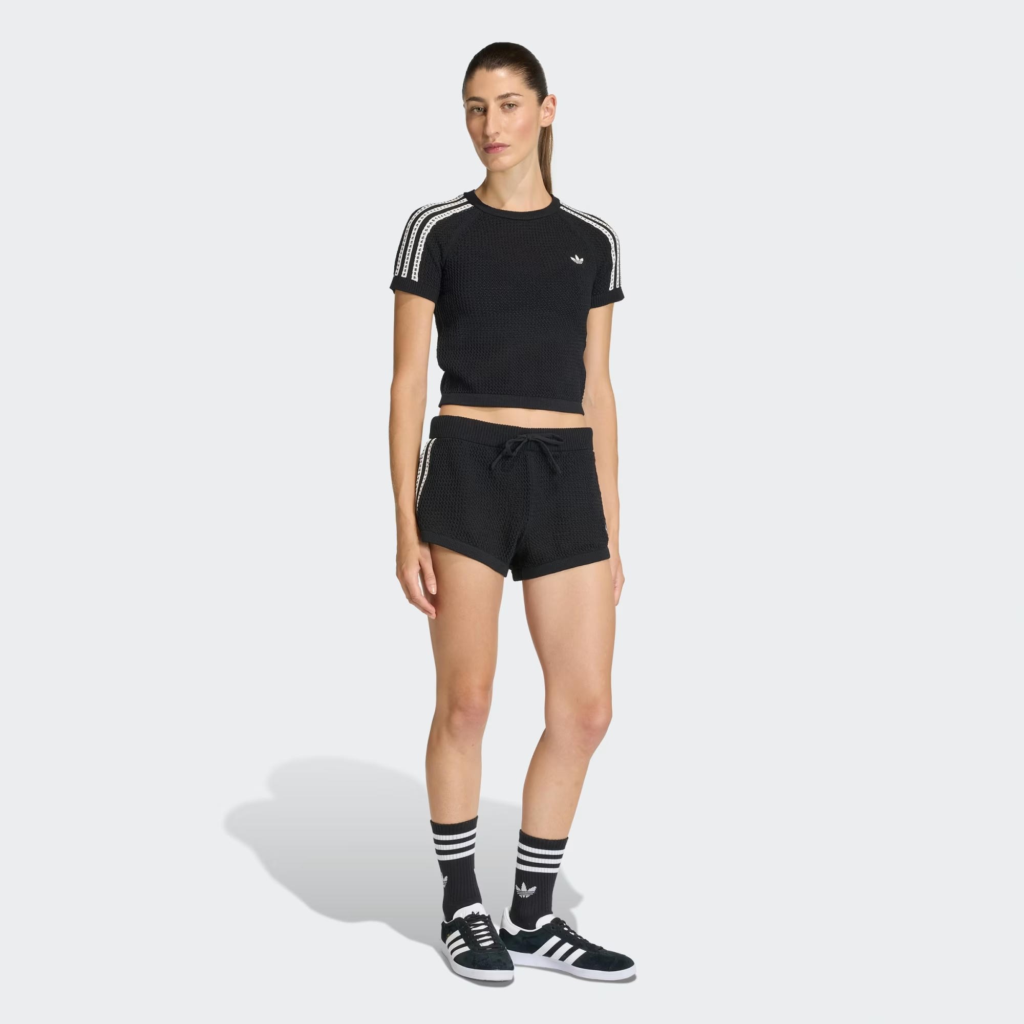 adidas Knitted Crochet Cali Kadın Tişört