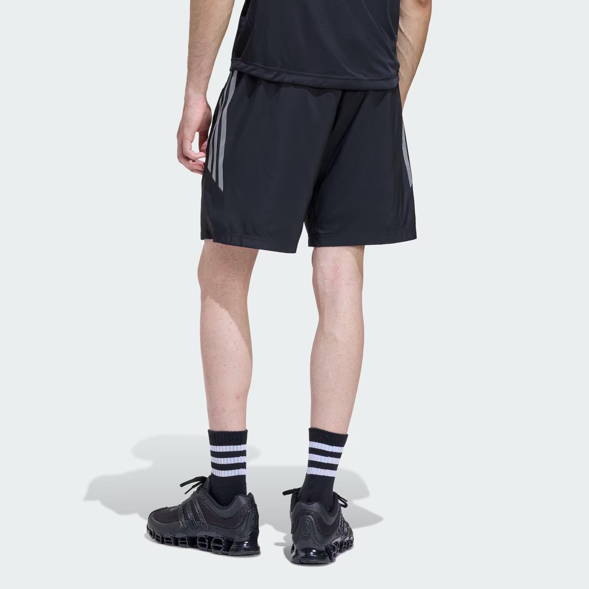 adidas Lightweight Regular Erkek Şort