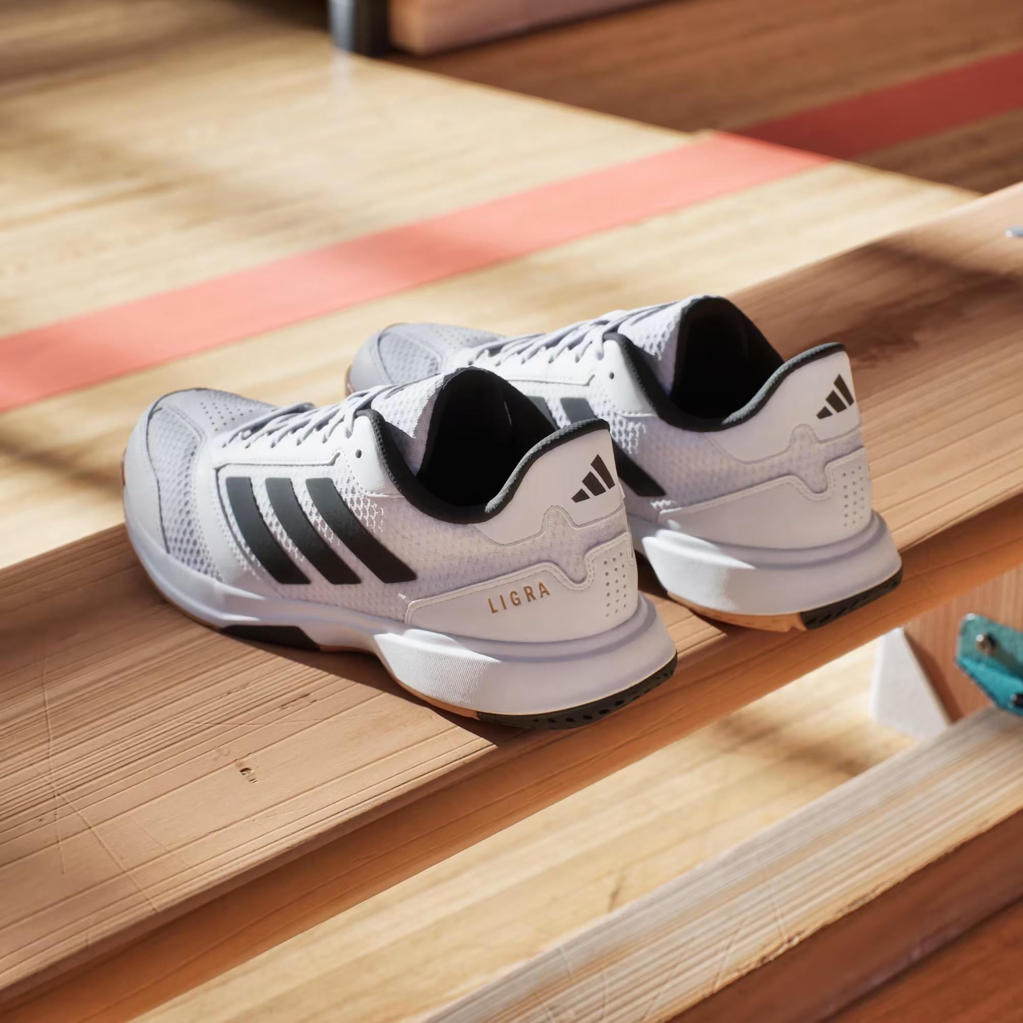 adidas Ligra 8 Indoor Erkek Antrenman Ayakkabısı