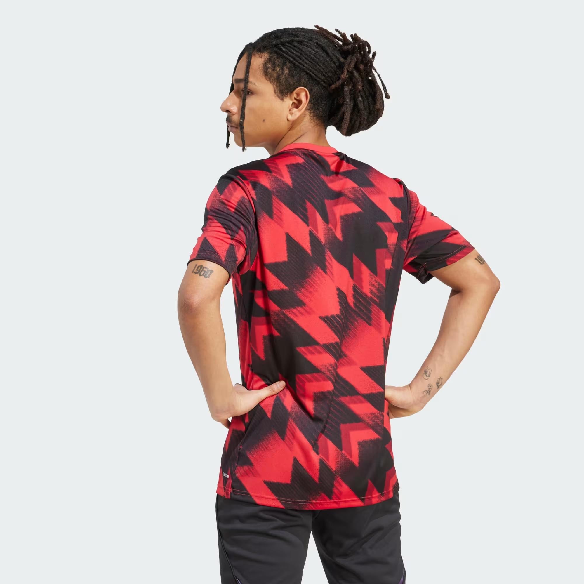 adidas Manchester United 25/26 Pre-Match Erkek Forma