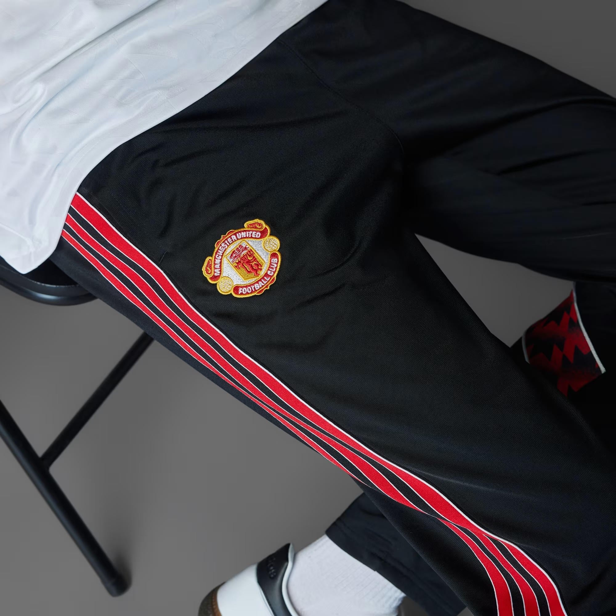 adidas Manchester United 91 Erkek Eşofman Altı