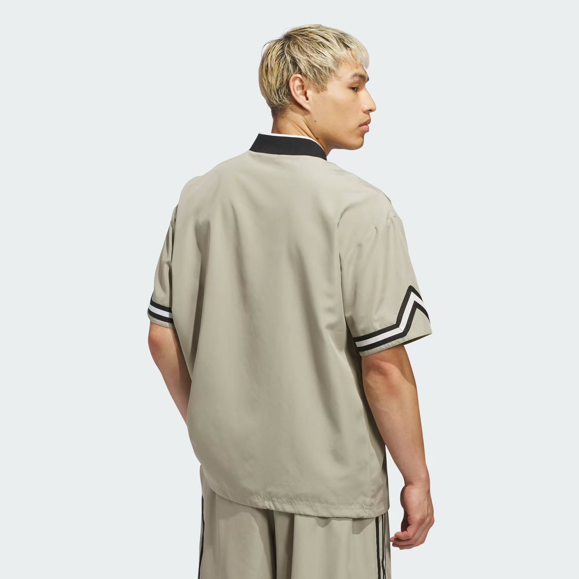 adidas Originals Basketball Warm Up Top Erkek Tişört