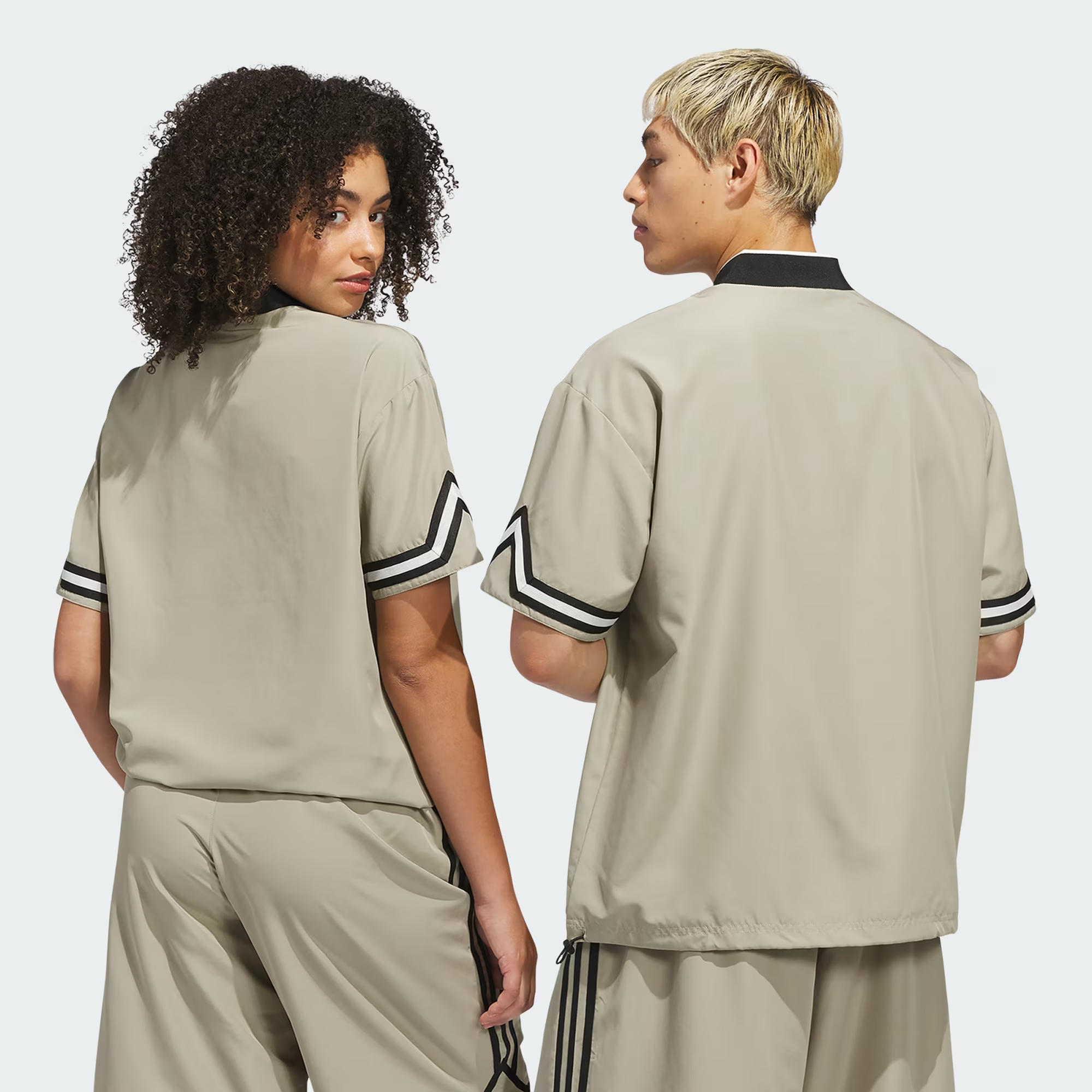adidas Originals Basketball Warm Up Top Erkek Tişört