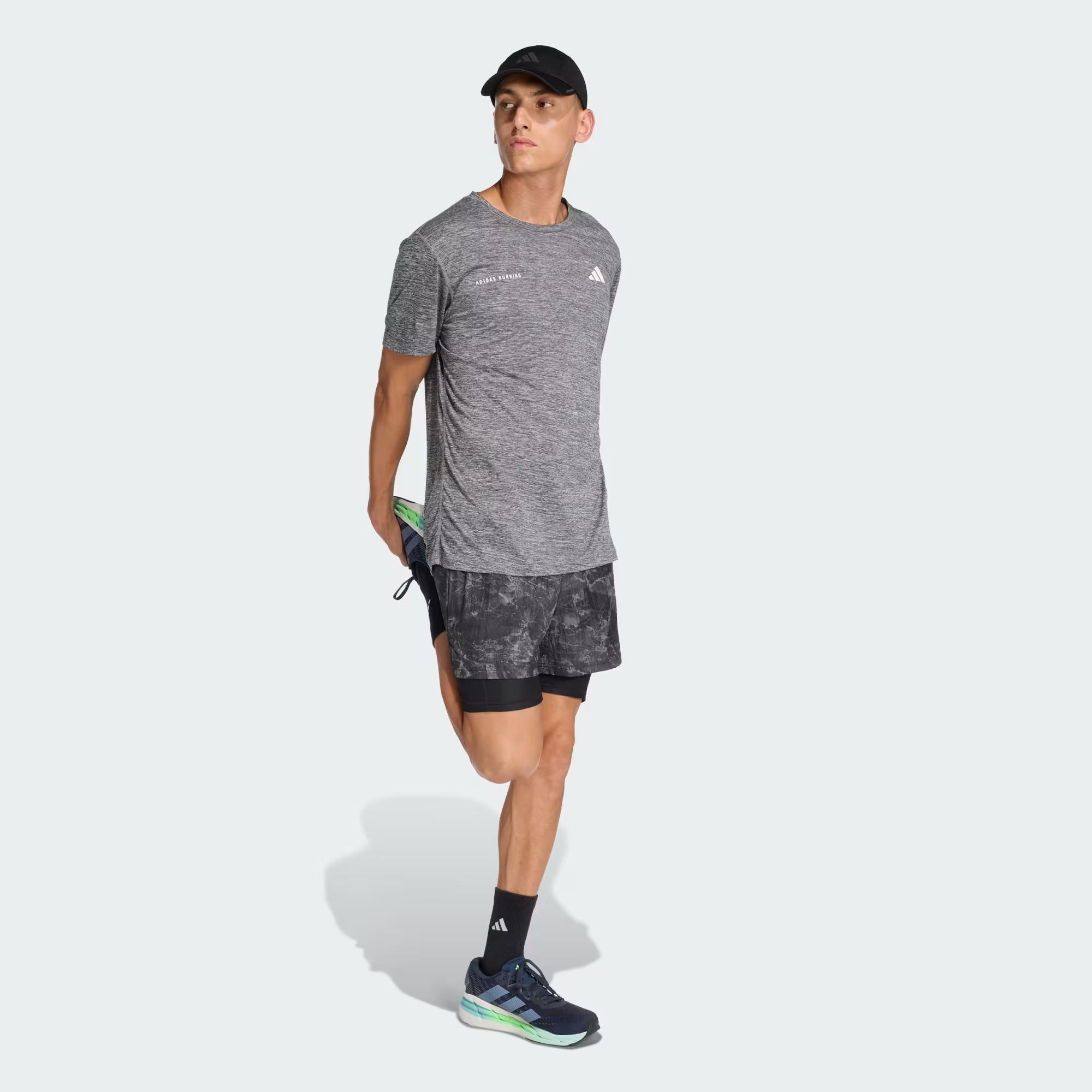 adidas Own The Run Spray Dye 2-In-1 Erkek Şort