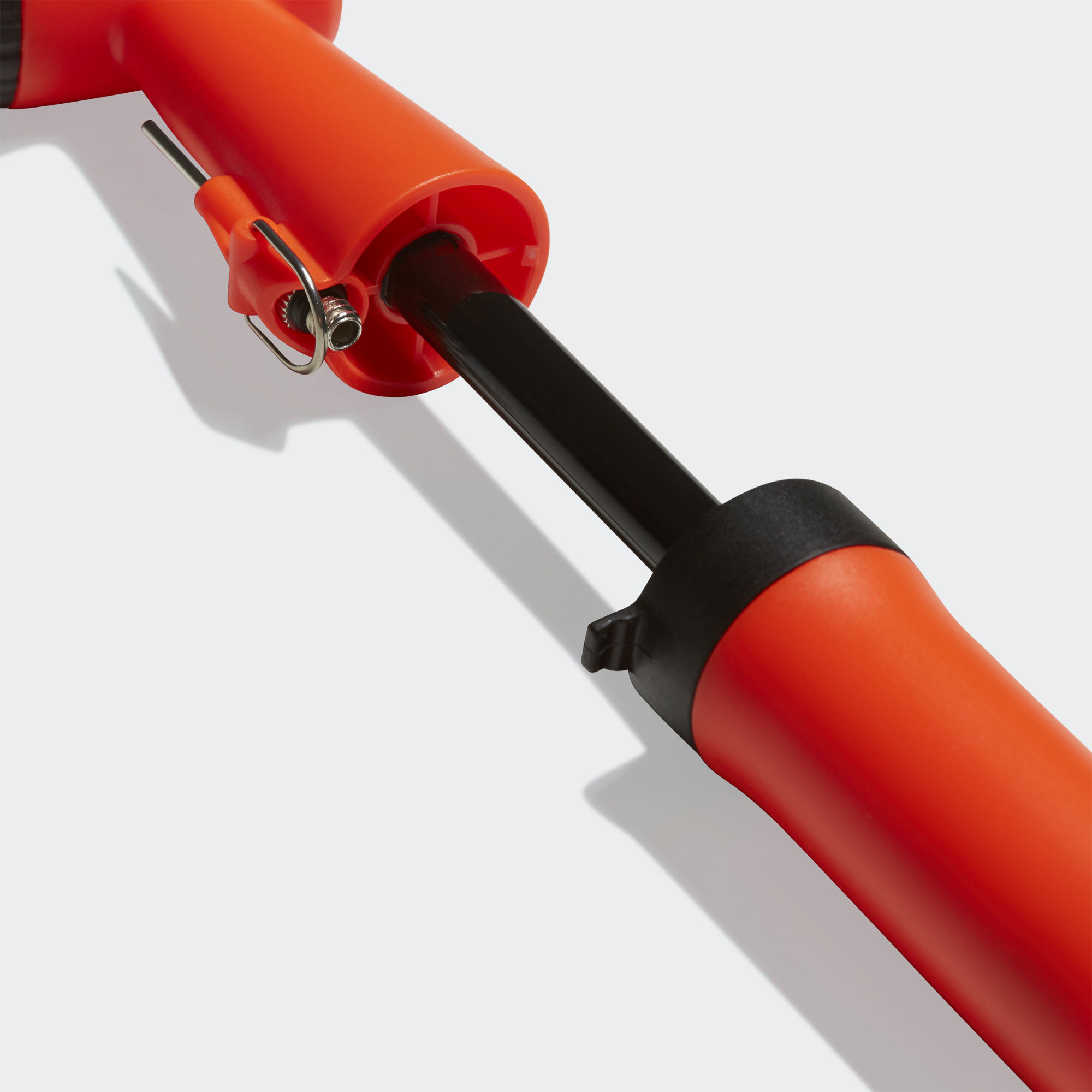 adidas Pump Hava Pompası