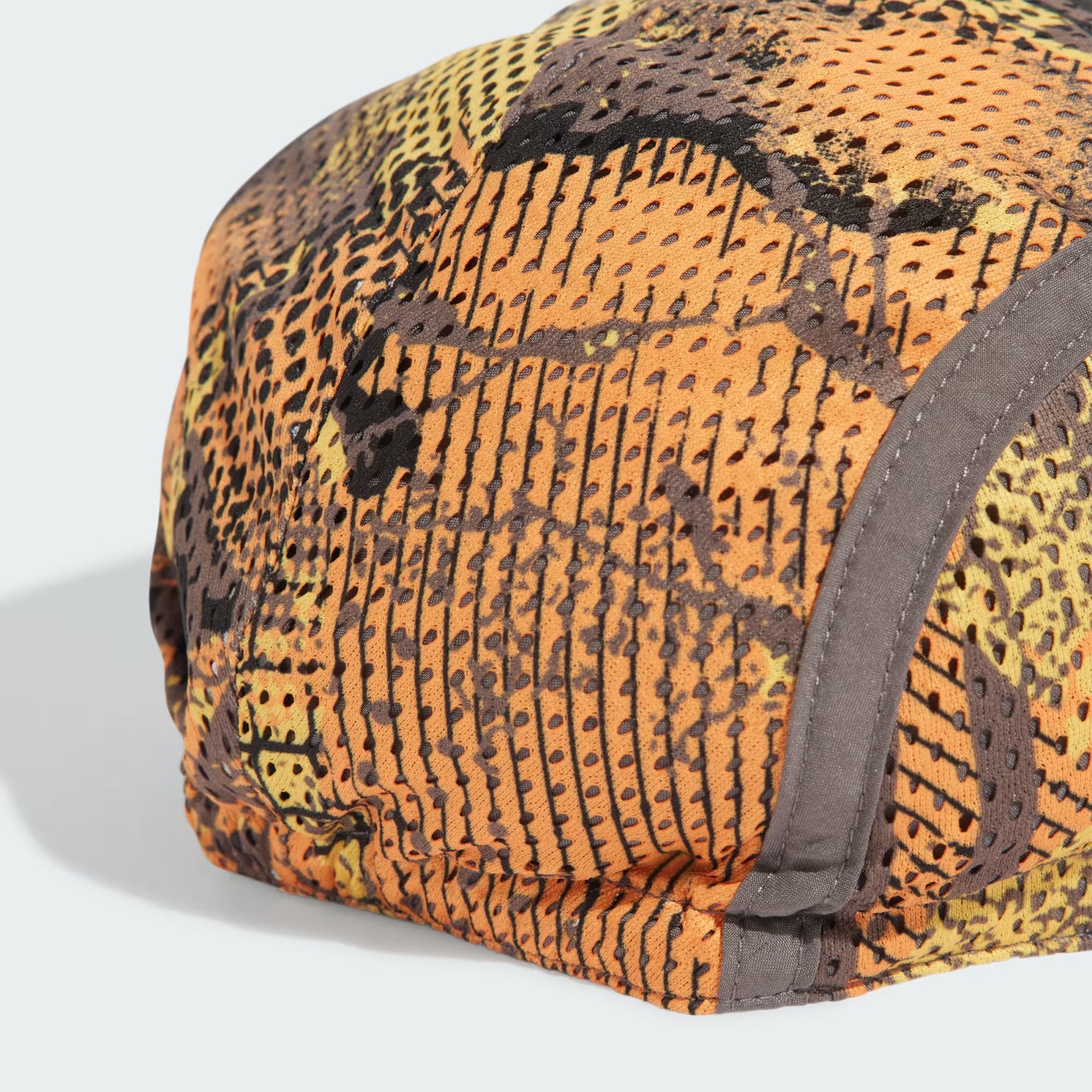 adidas Reversible Stenciled Art Cycling Şapka