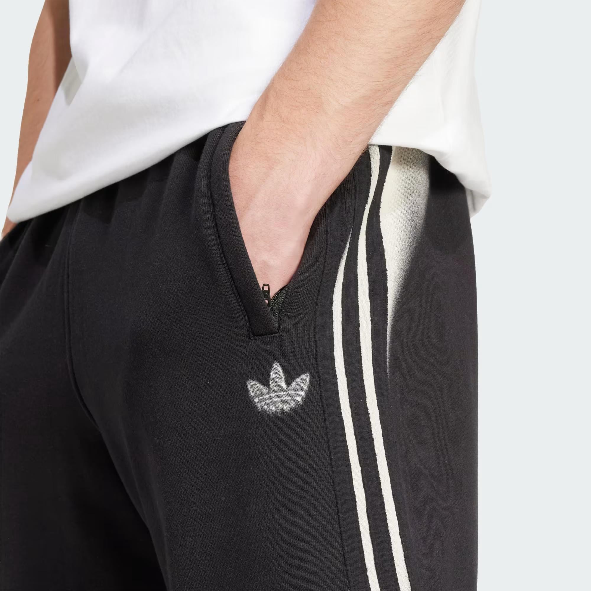 adidas Skeleton Graphic Erkek Şort