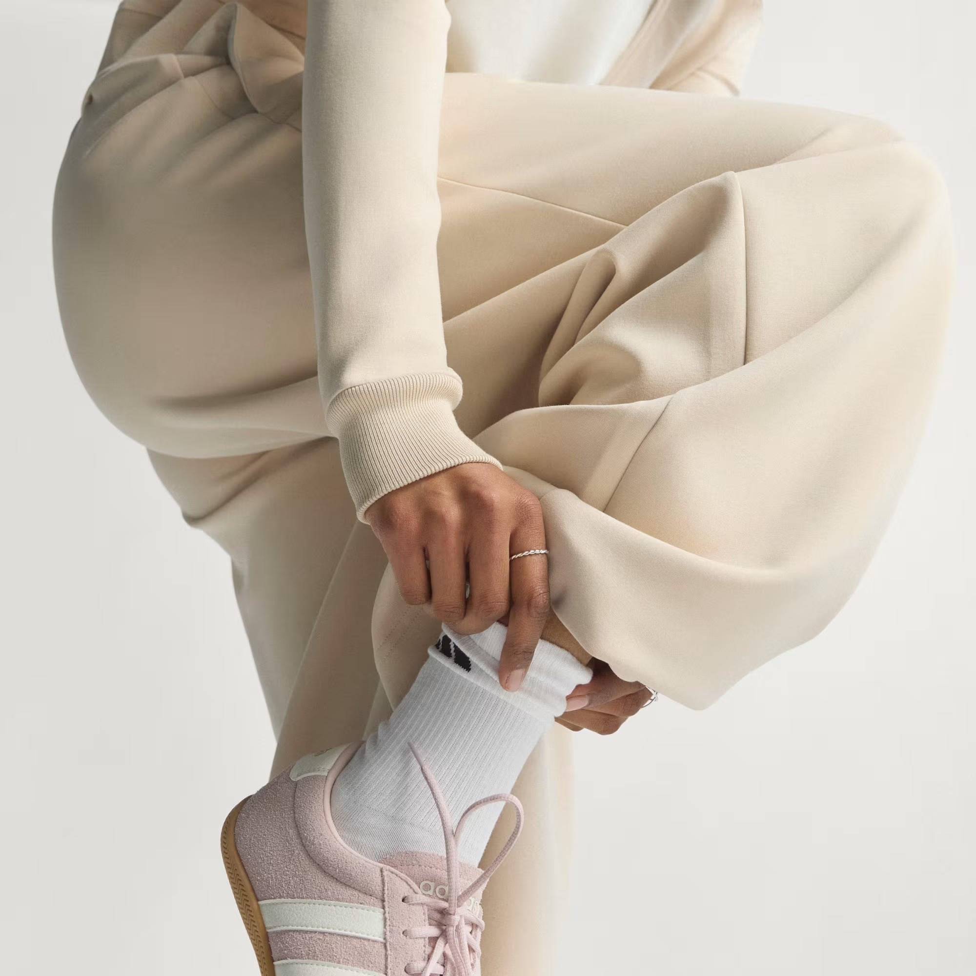 adidas Soft Lux Straight Kadın Eşofman Altı