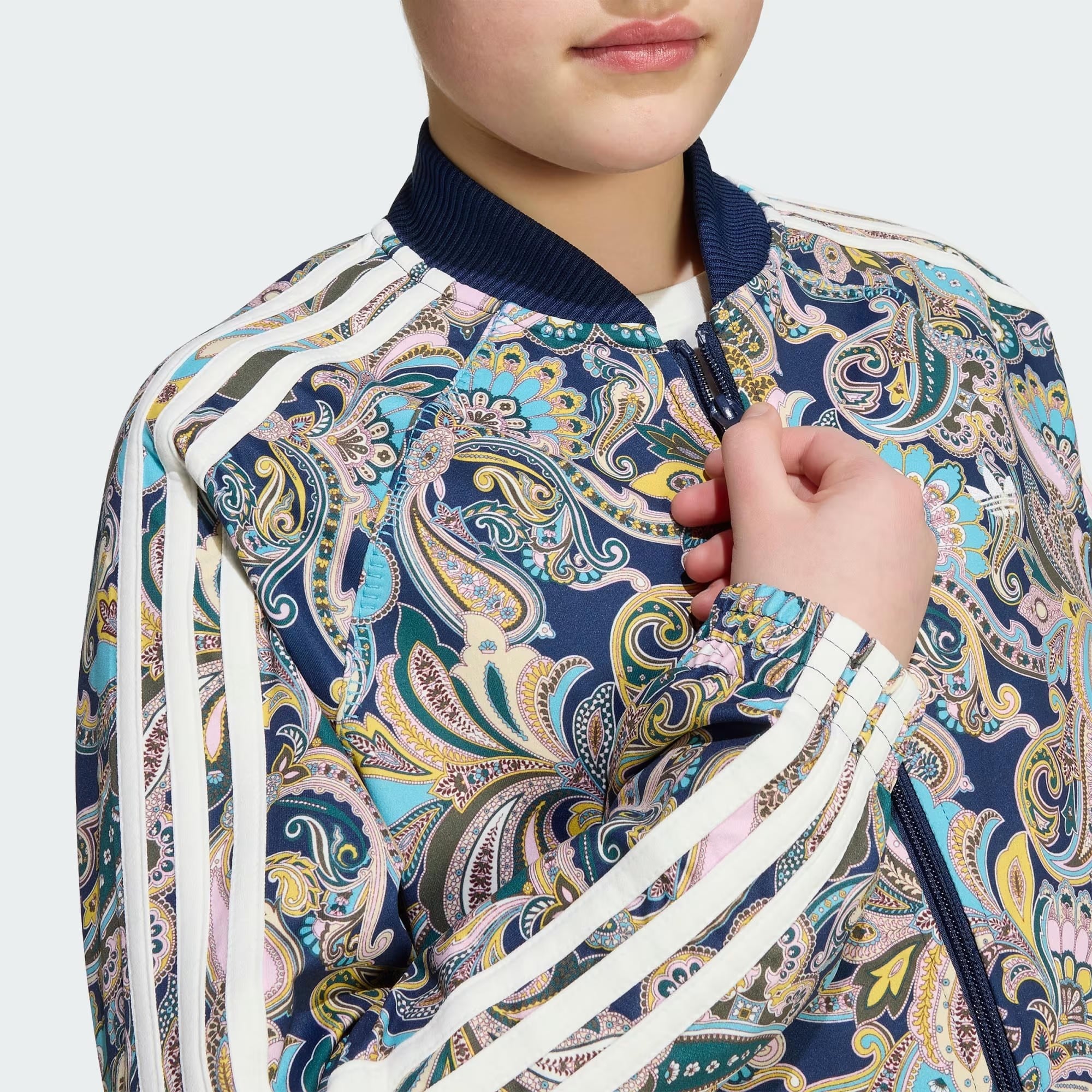 adidas SST Loose Cropped Paisley Çocuk Sweatshirt