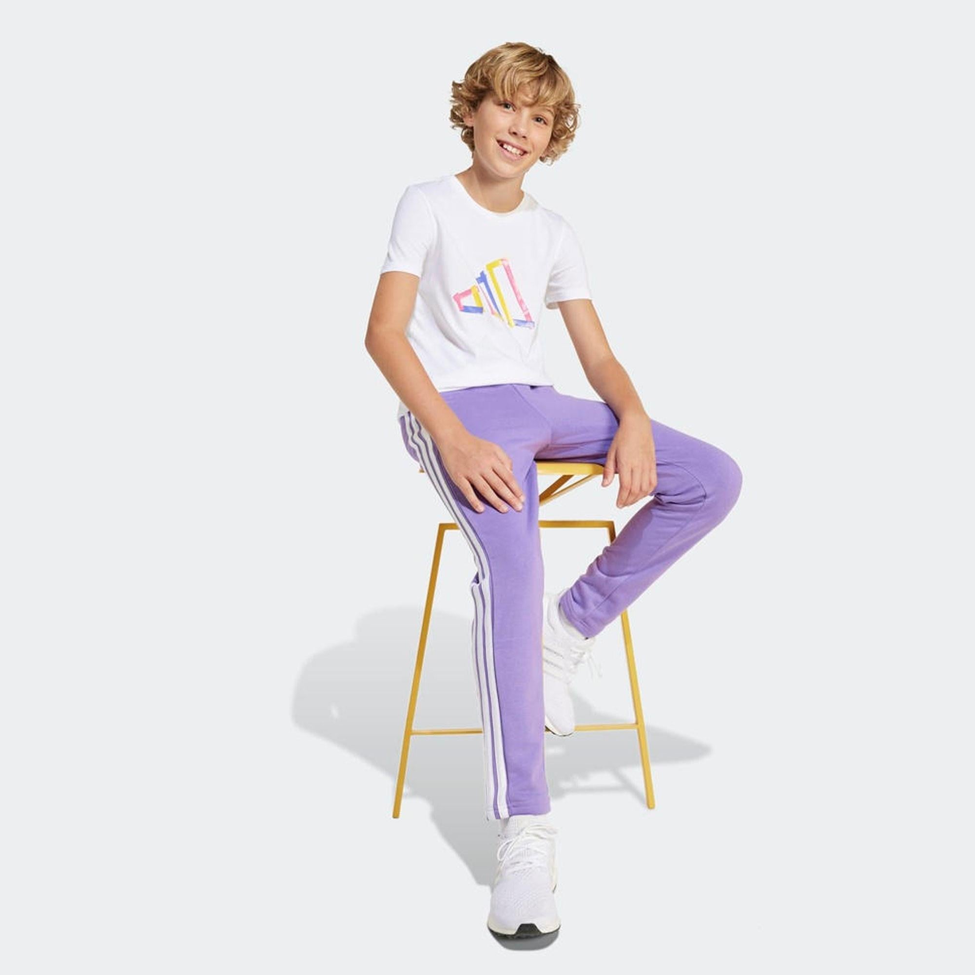 adidas Tech Logo Graphic Çocuk Tişört