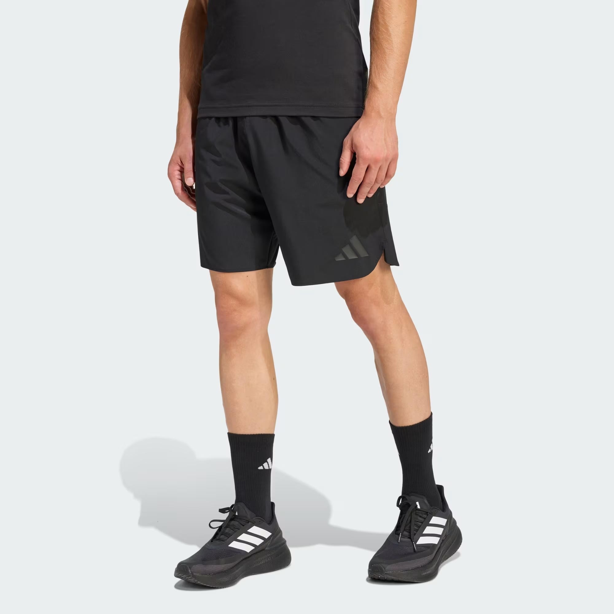 adidas Tiro Travel Woven Erkek Şort