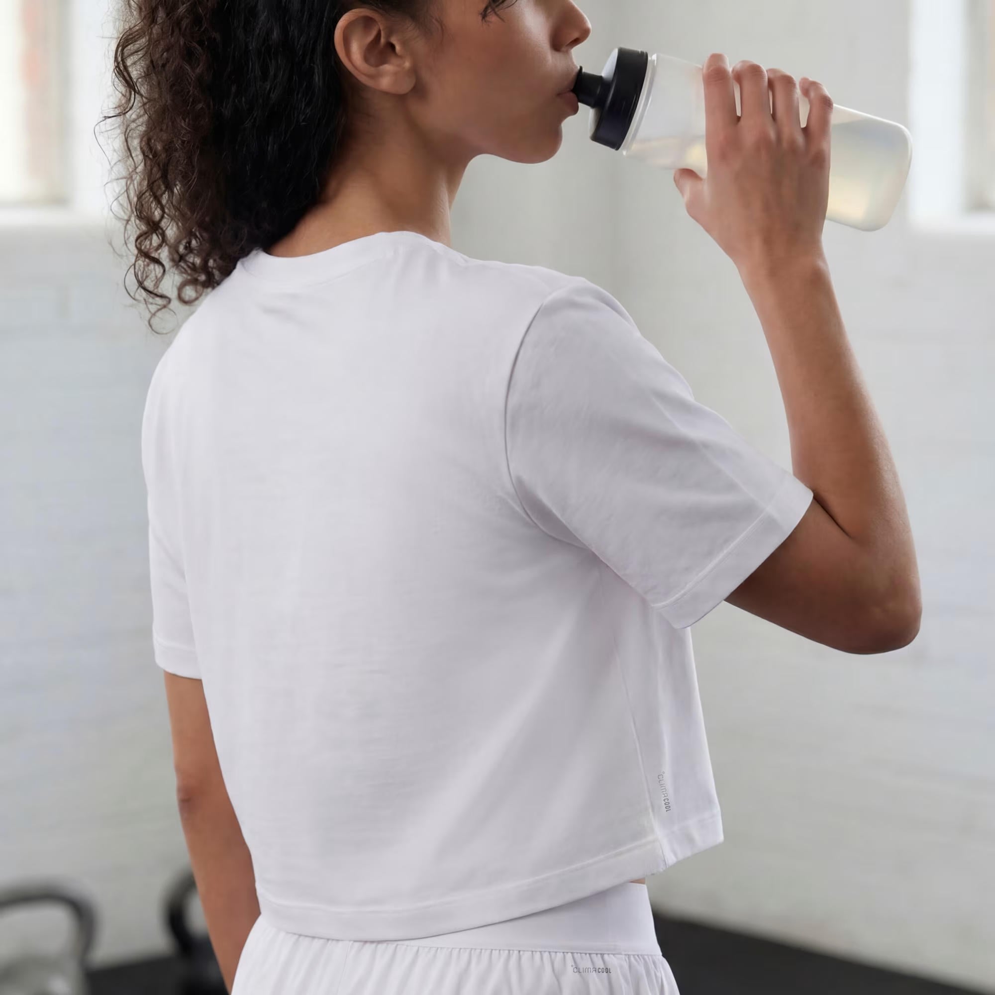 adidas Train Essentials Boxy Workout Kadın Tişört