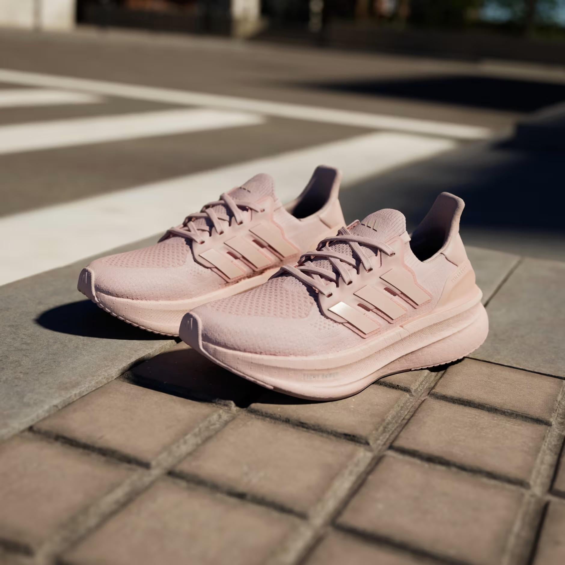 adidas Ultraboost 5 Kadın Koşu Ayakkabısı