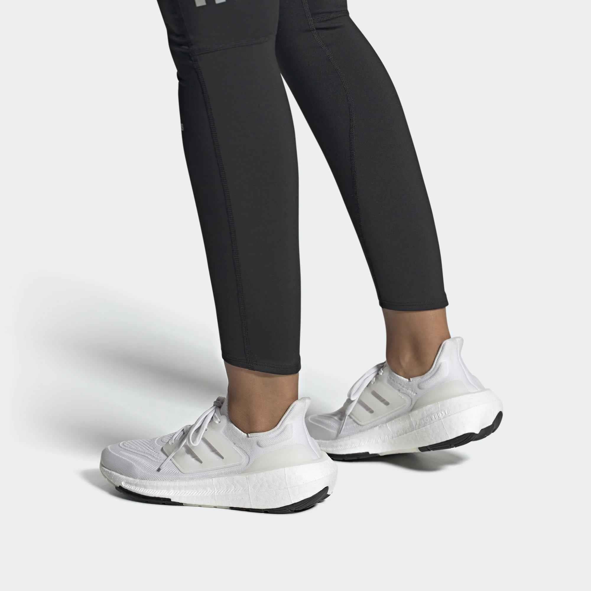 adidas Ultraboost Light Kadın Koşu Ayakkabısı