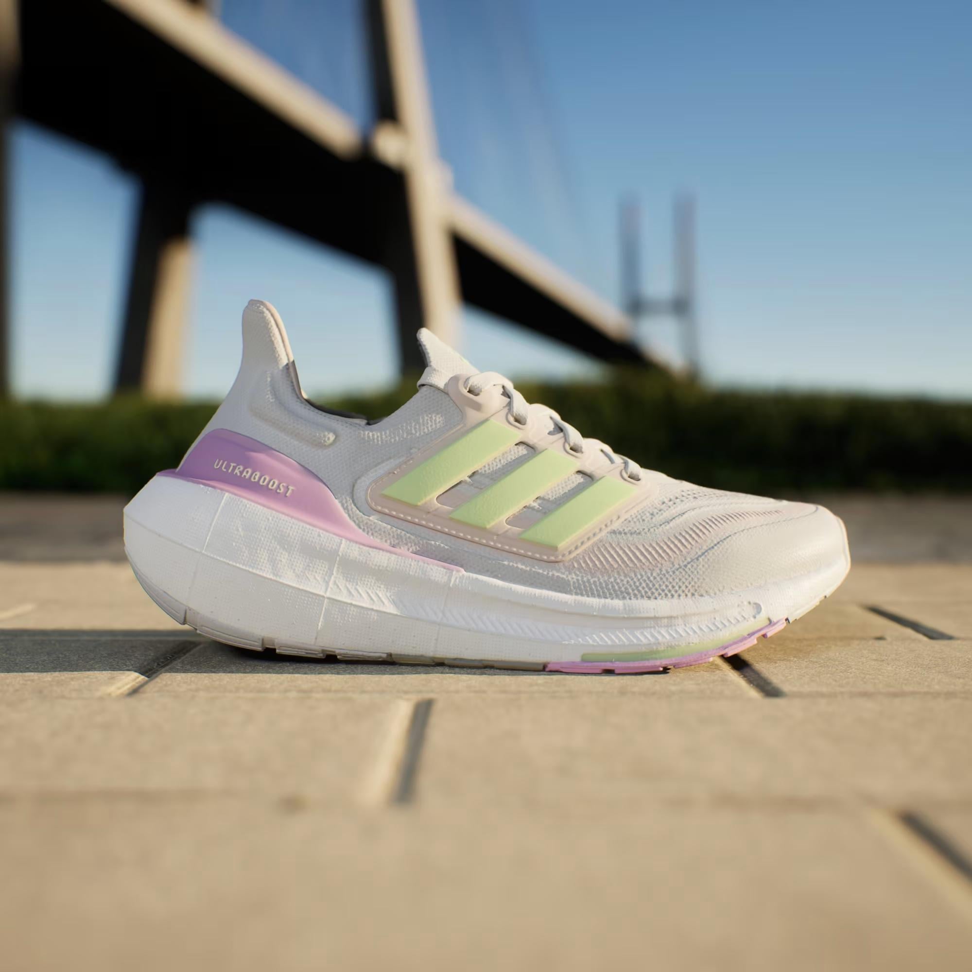 adidas Ultraboost Light Kadın Koşu Ayakkabısı