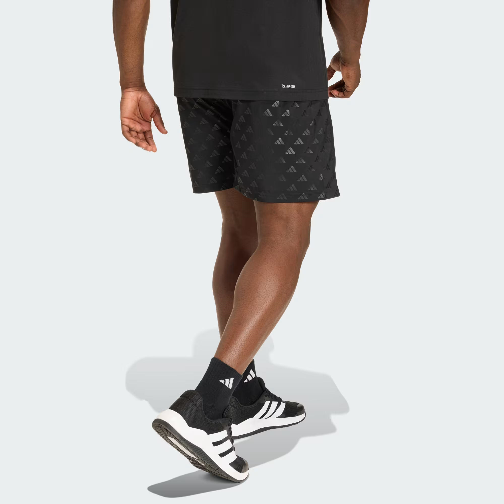 adidas Workout Essentials Brandlove Woven Erkek Şort