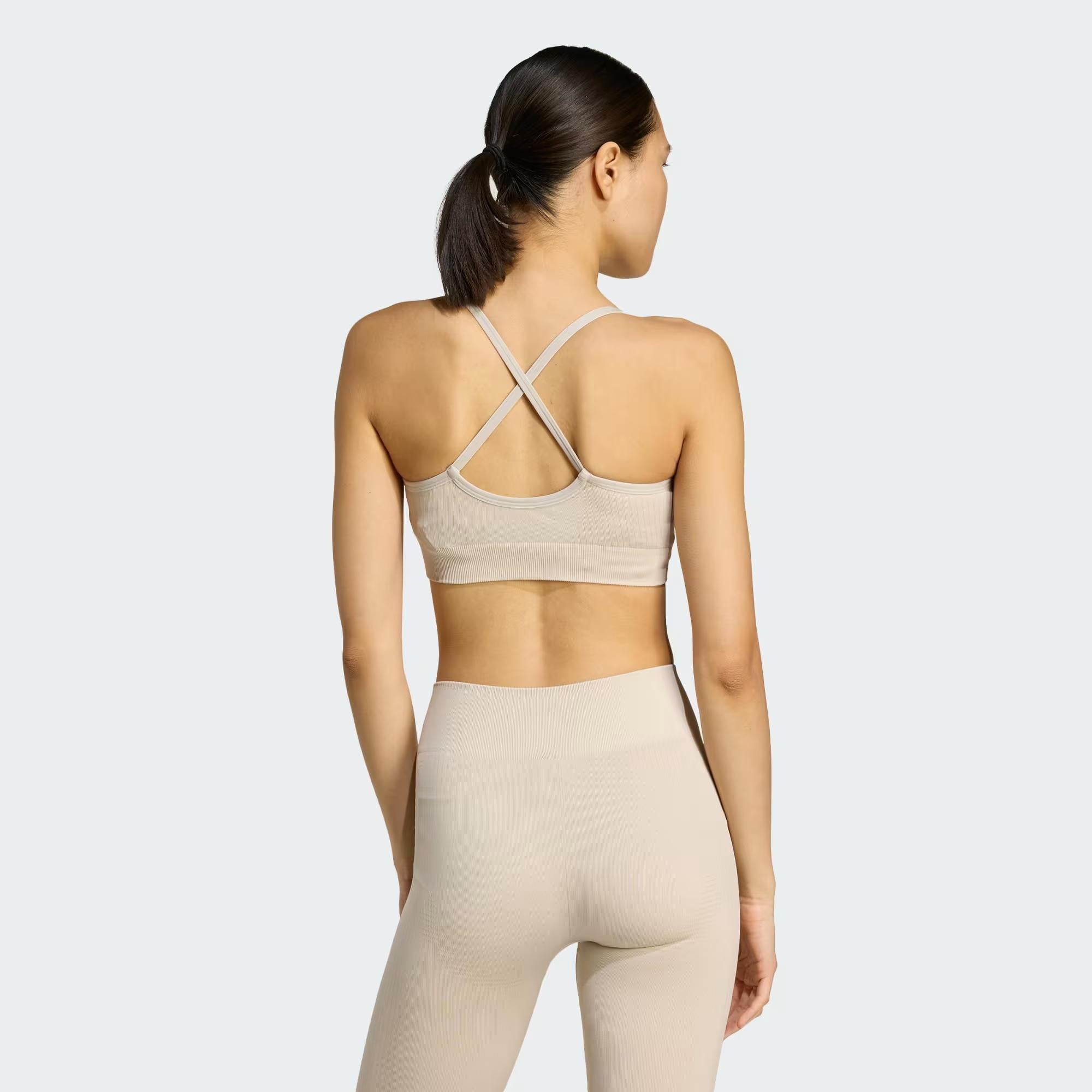 adidas Workout Essentials Hafif Destekli Kadın Büstiyer