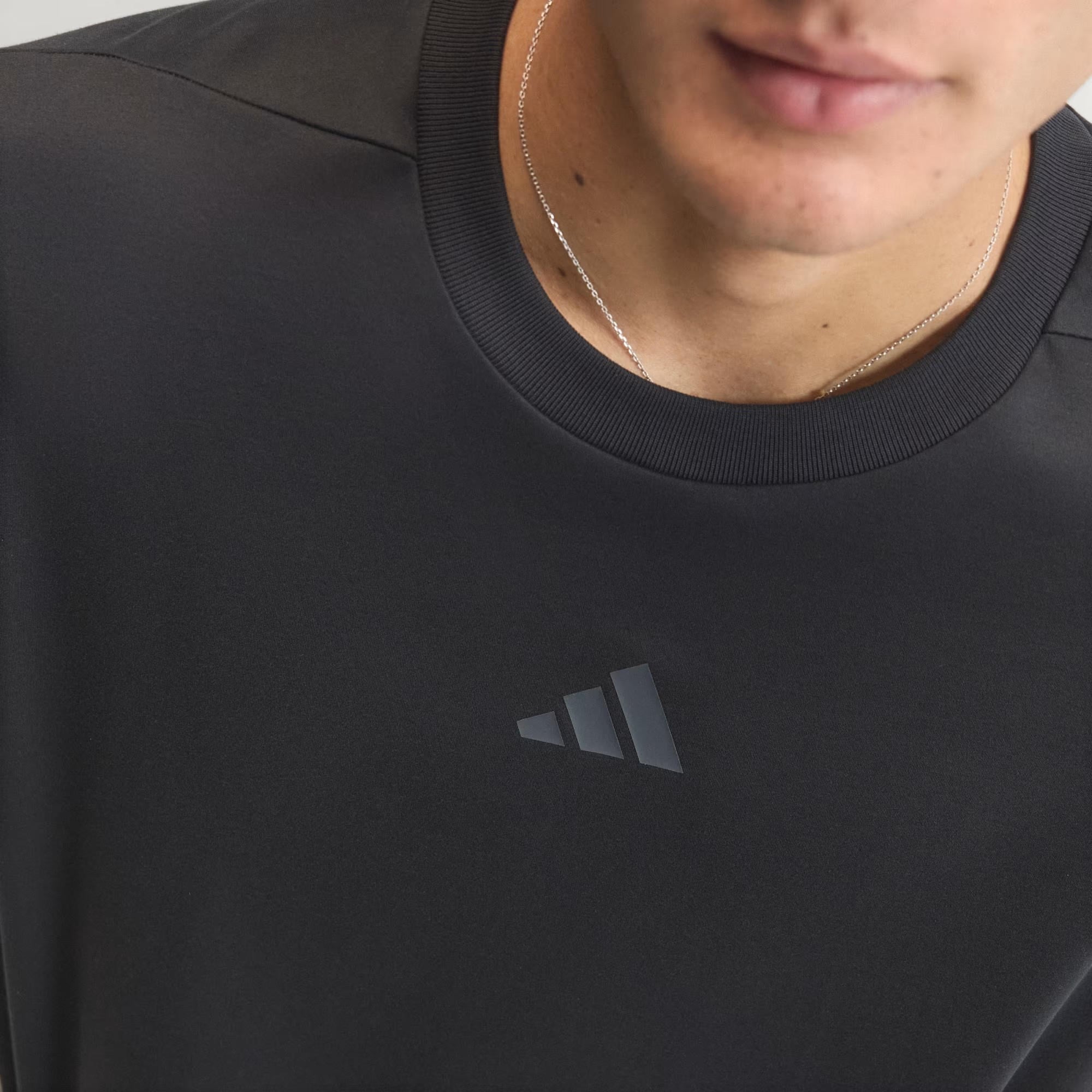 adidas Z.N.E. Loose Fit Erkek Tişört