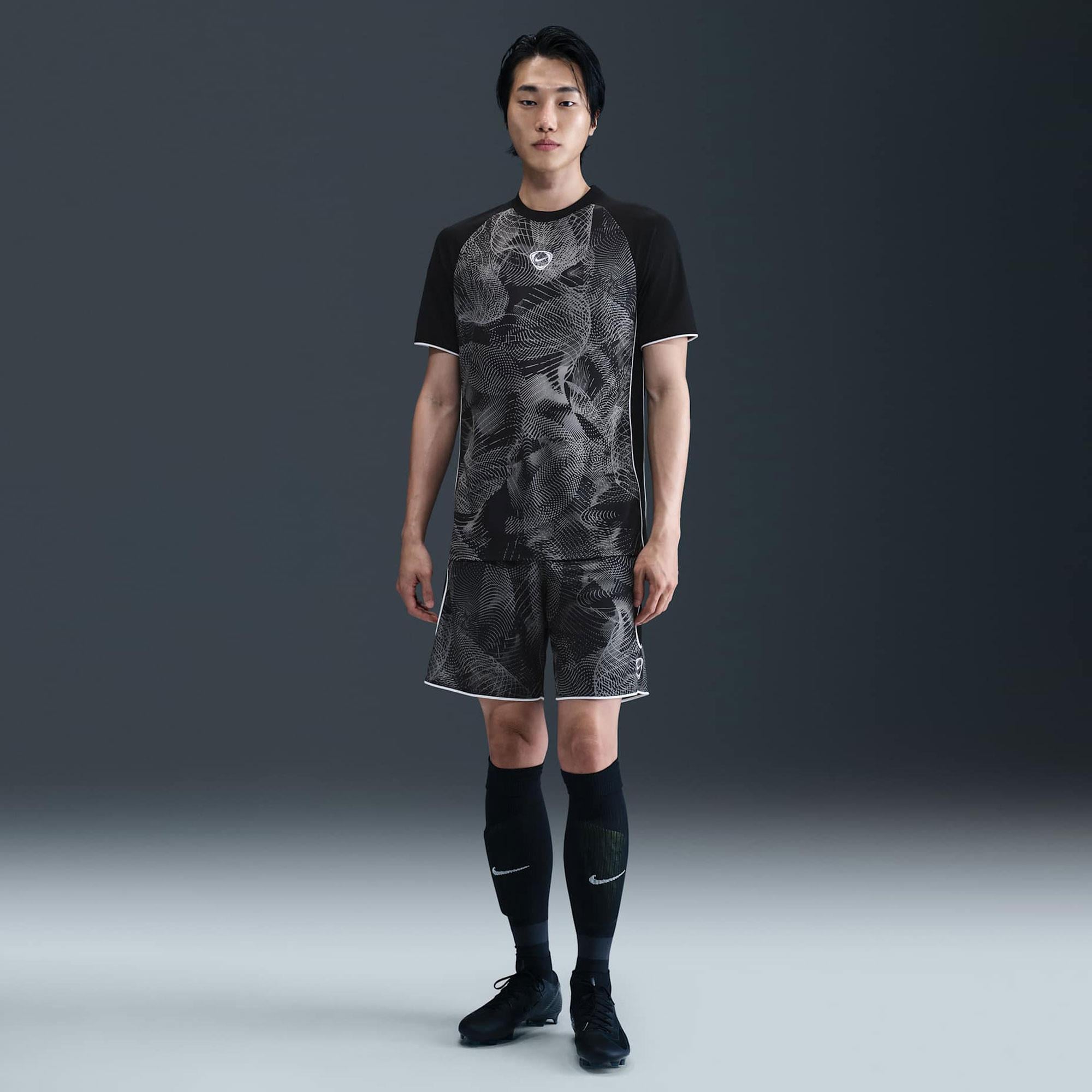 Nike Academy+ Dri-FIT Erkek Tişört
