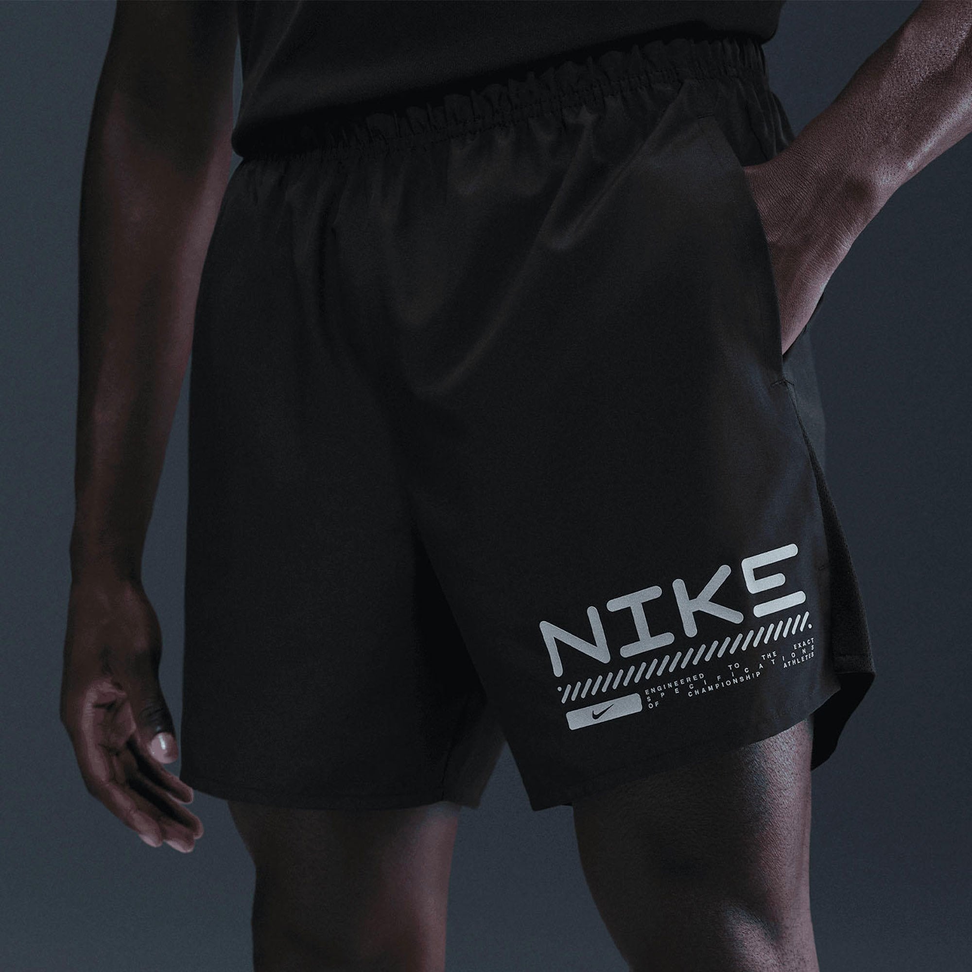 Nike Challenger Winterized 2-in-1 Running Erkek Şort