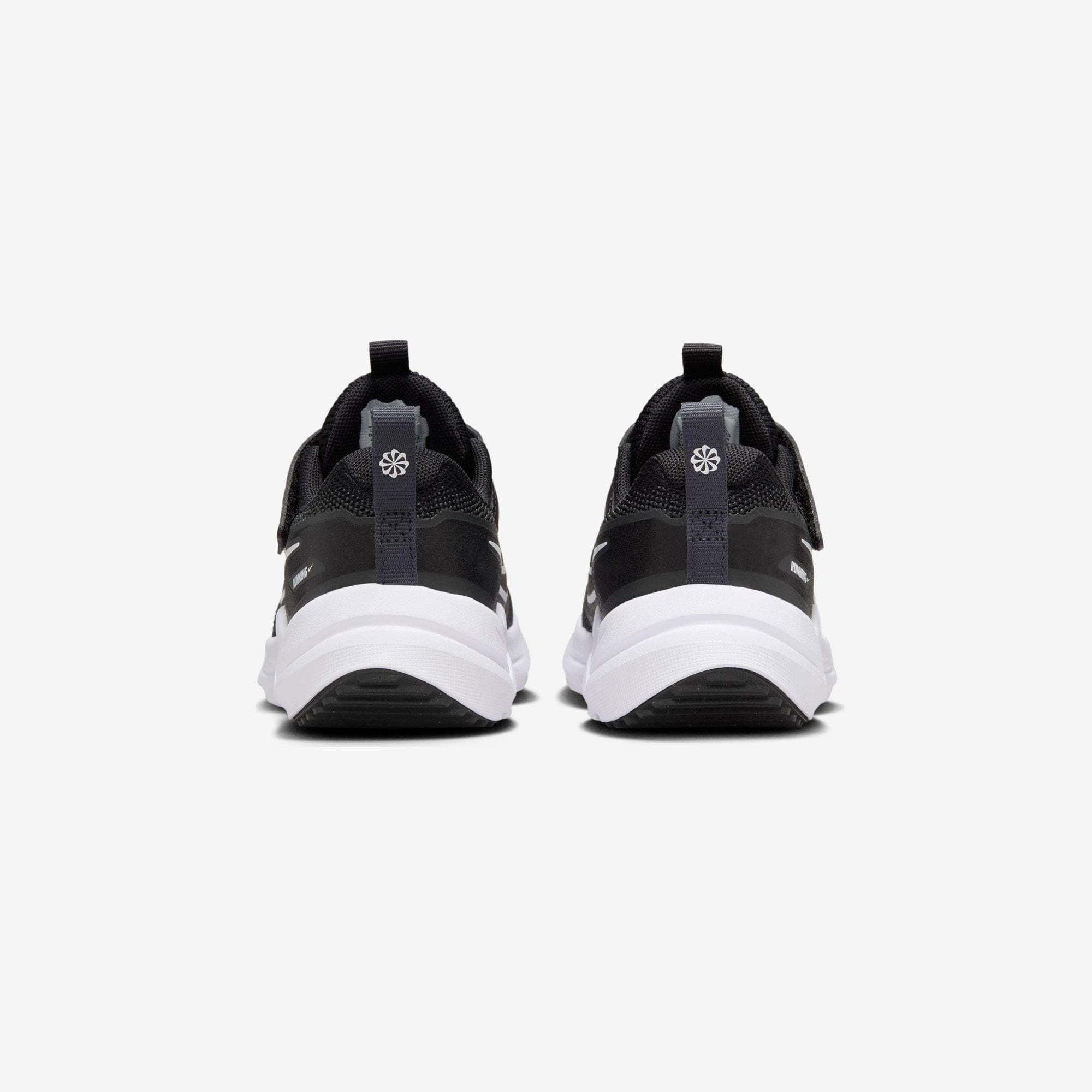 Nike Cosmic Runner Çocuk Günlük Spor Ayakkabı