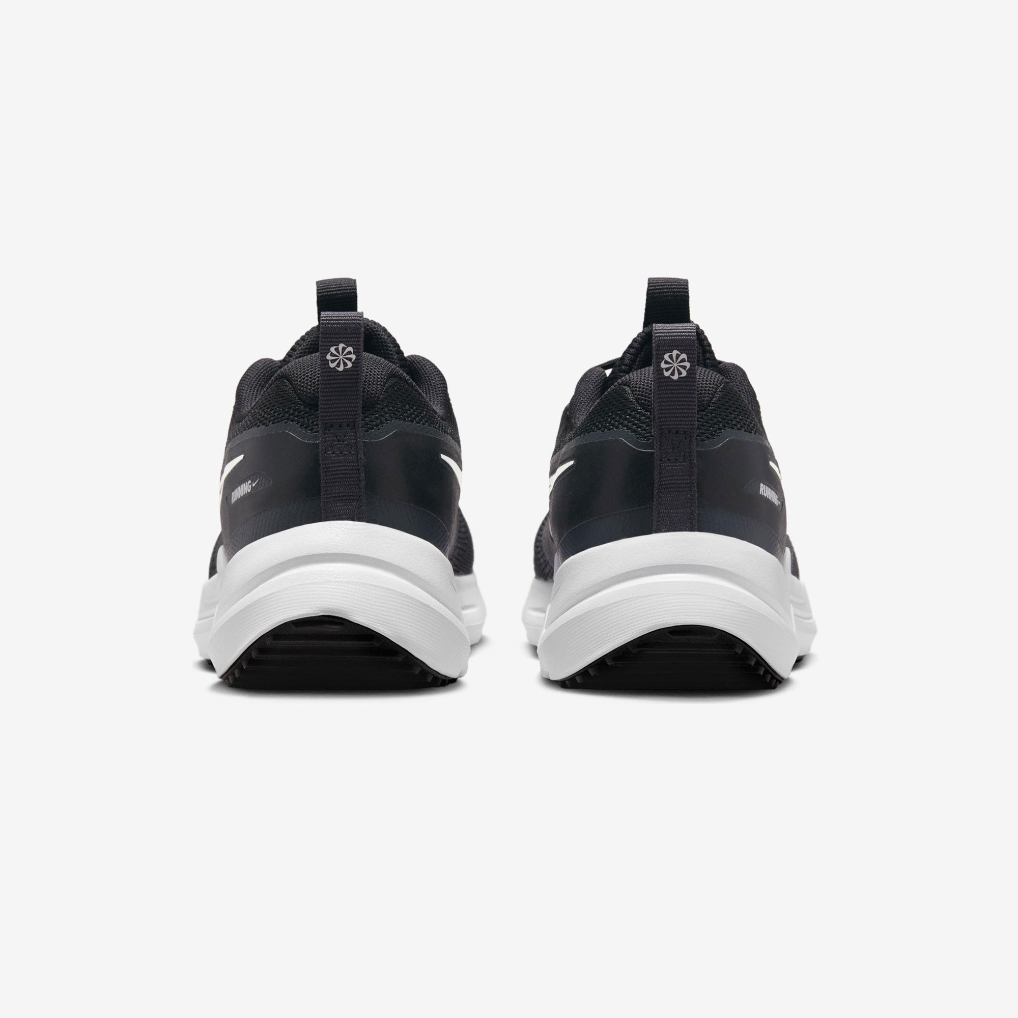 Nike Cosmic Runner Koşu Ayakkabısı