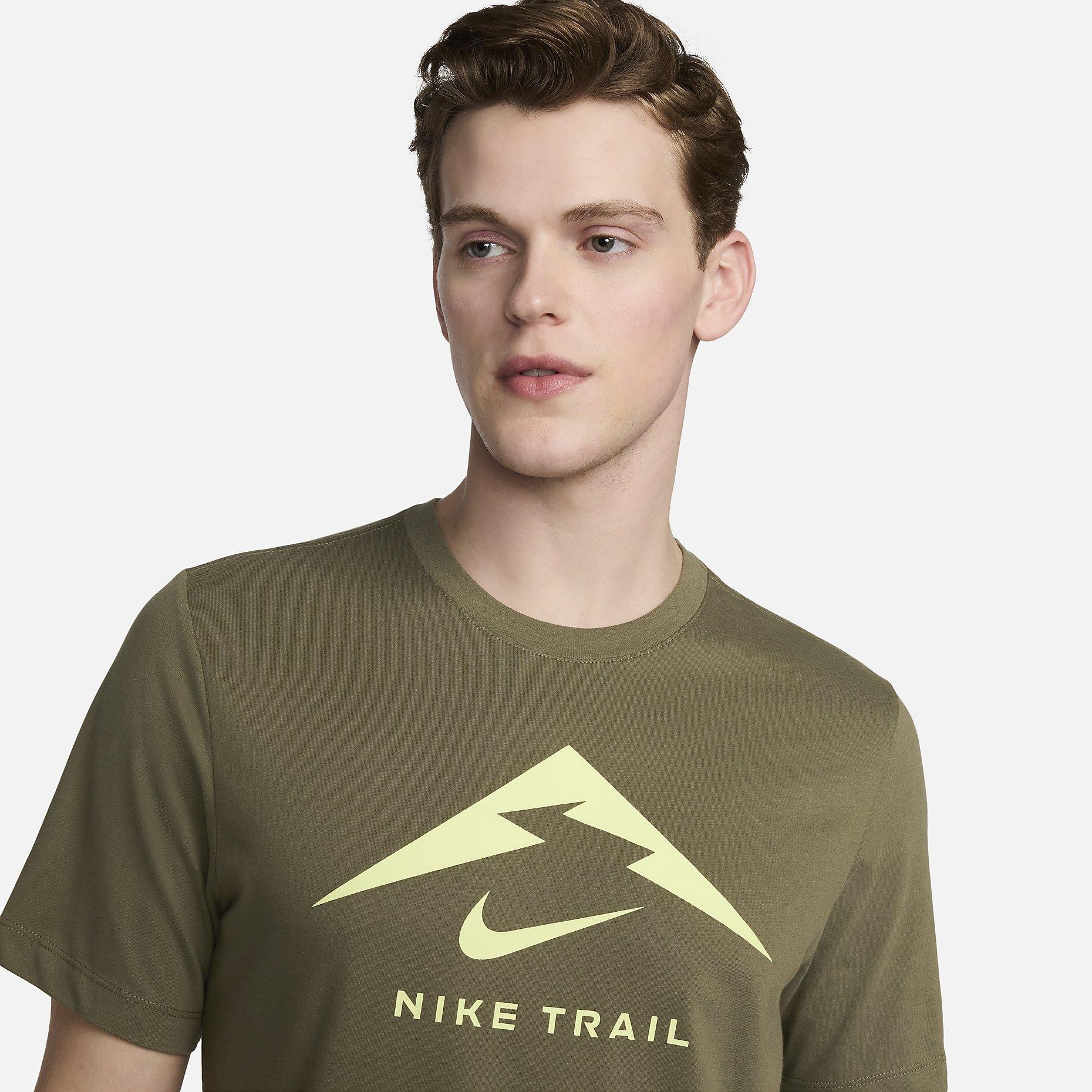 Nike Dri-FIT Trail Logo Erkek Tişört