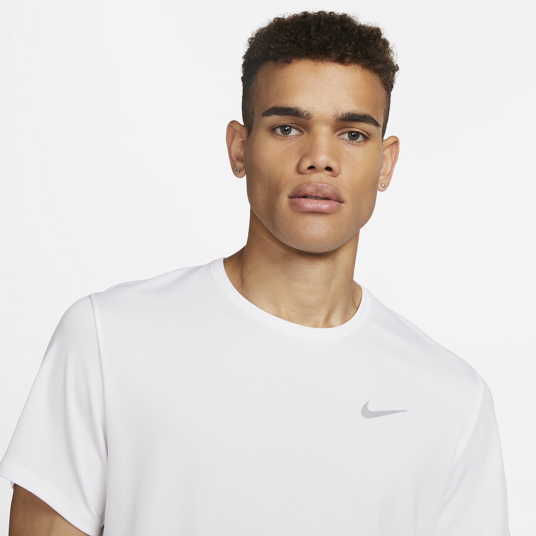 Nike Dri-FIT Uv Miller Ss Erkek Tişört
