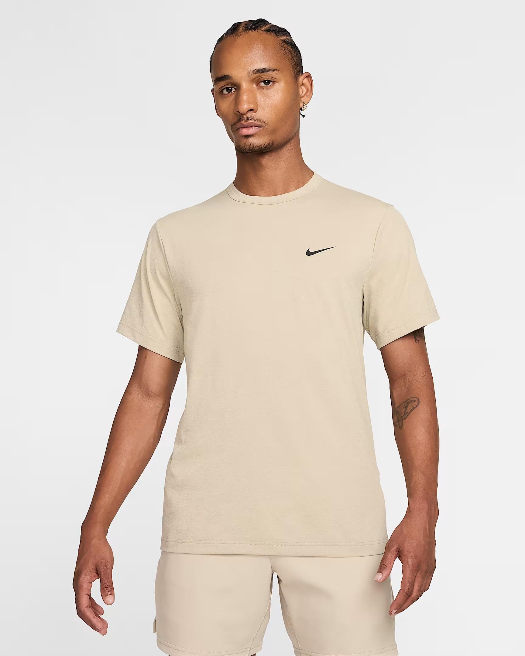 Nike Hyverse Dri-FIT UV Erkek Tişör