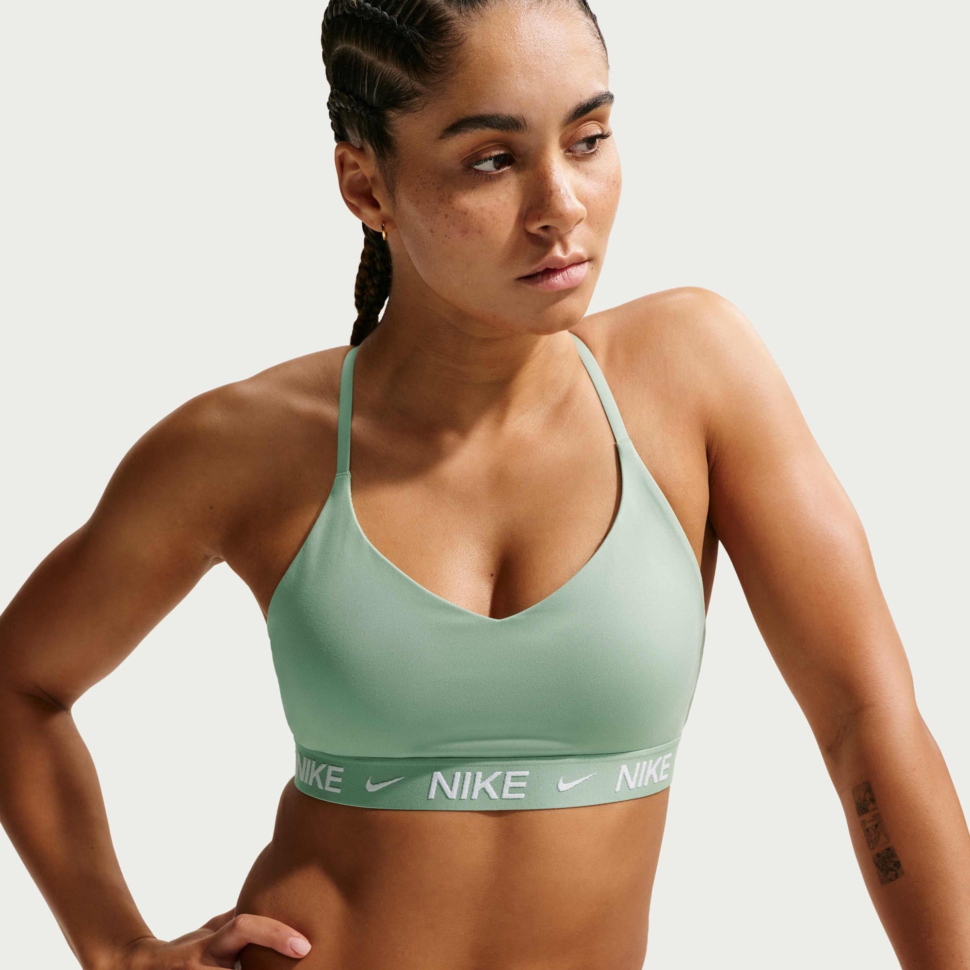 Nike Indy Light-Support Kadın Büstiyer