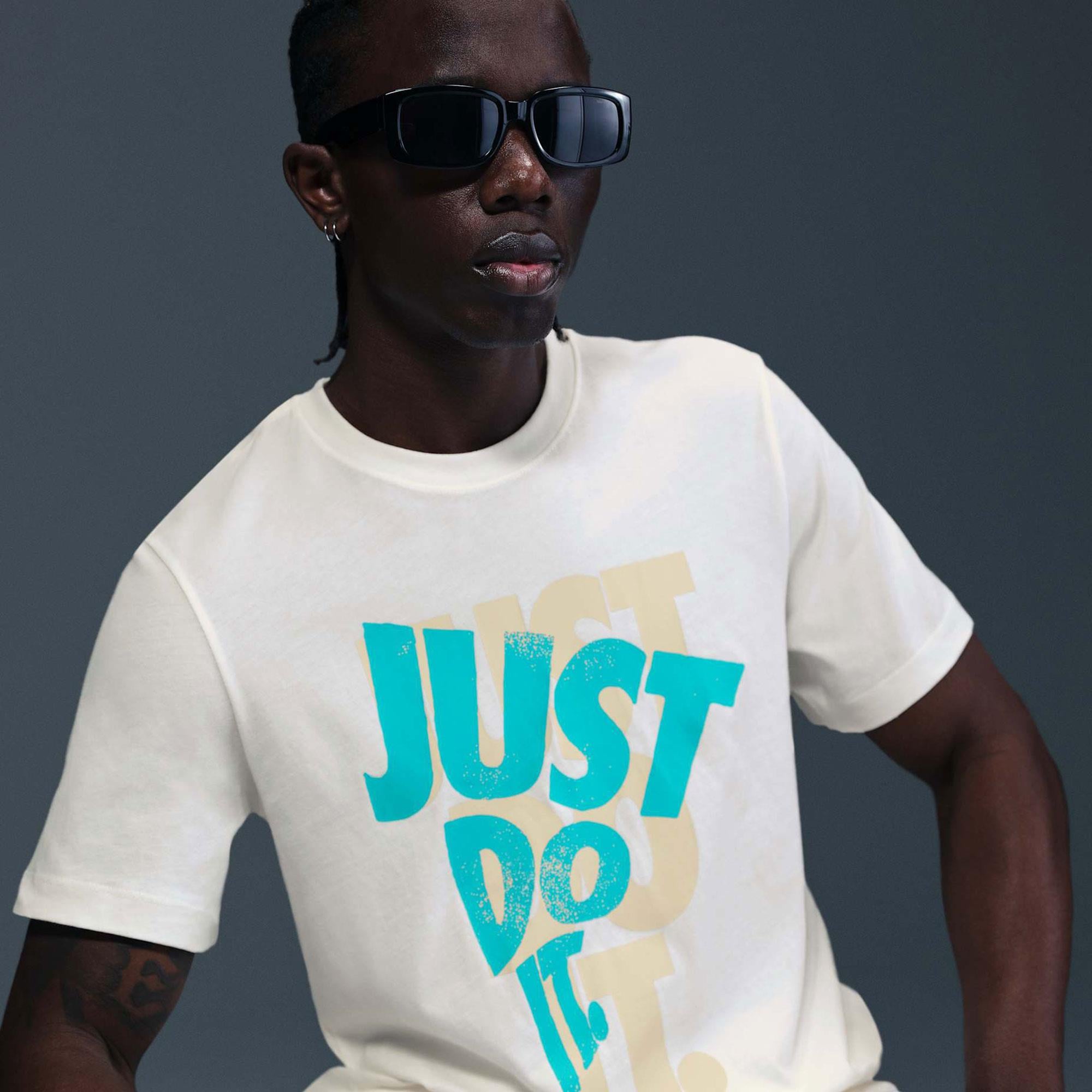 Nike Just Do It Erkek Tişört