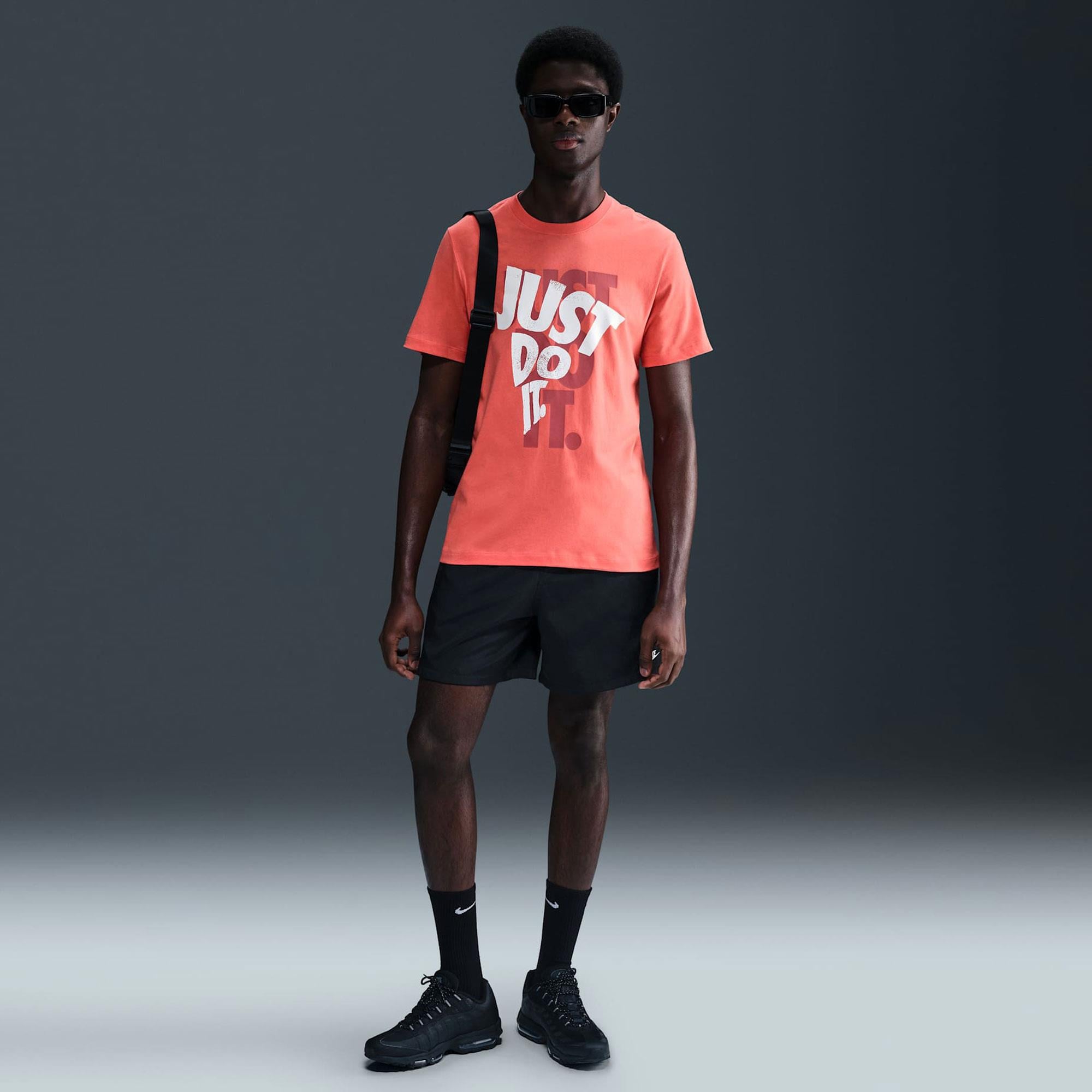 Nike Just Do It Erkek Tişört