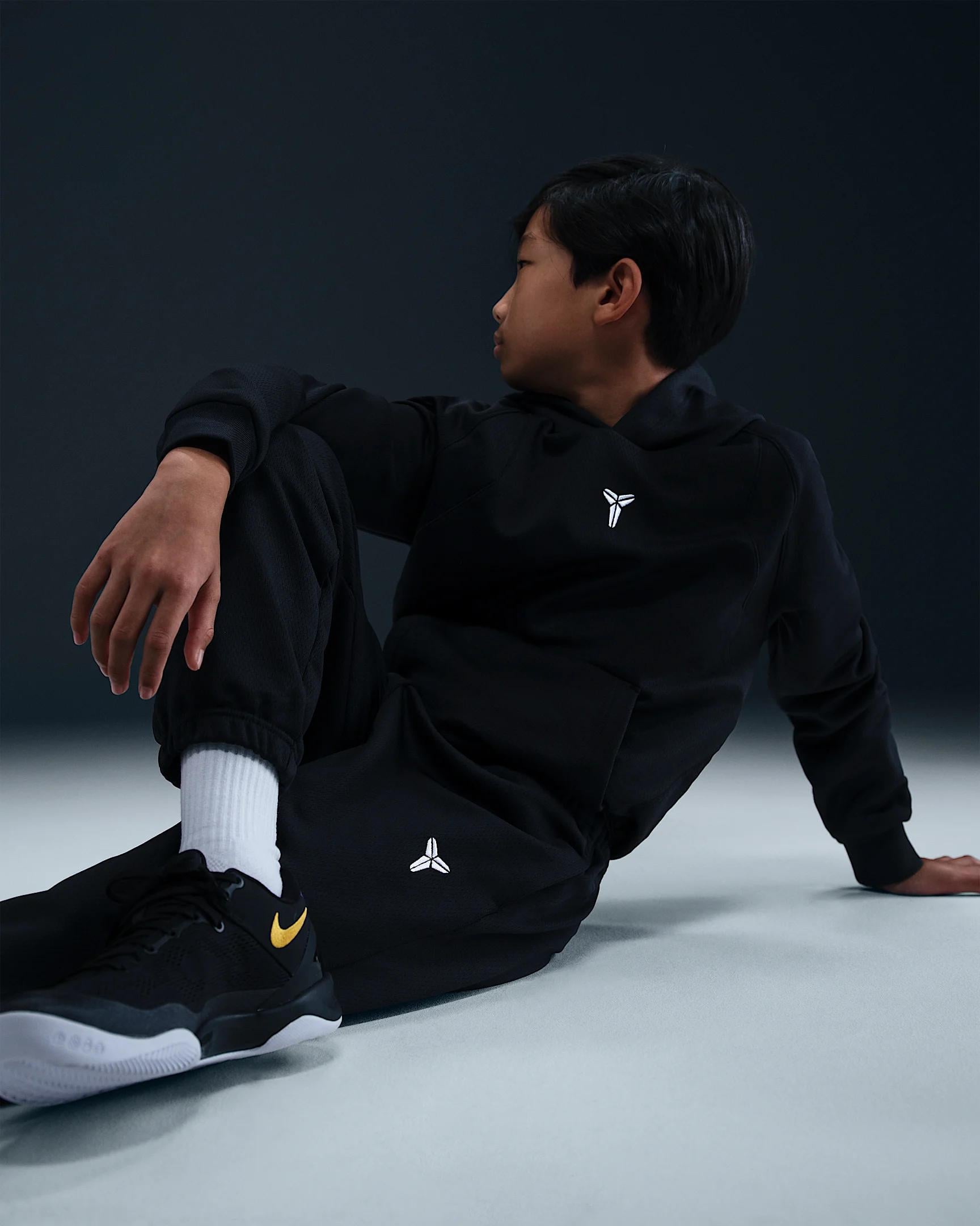 Nike Kobe Therma-FIT Çocuk Eşofman Altı
