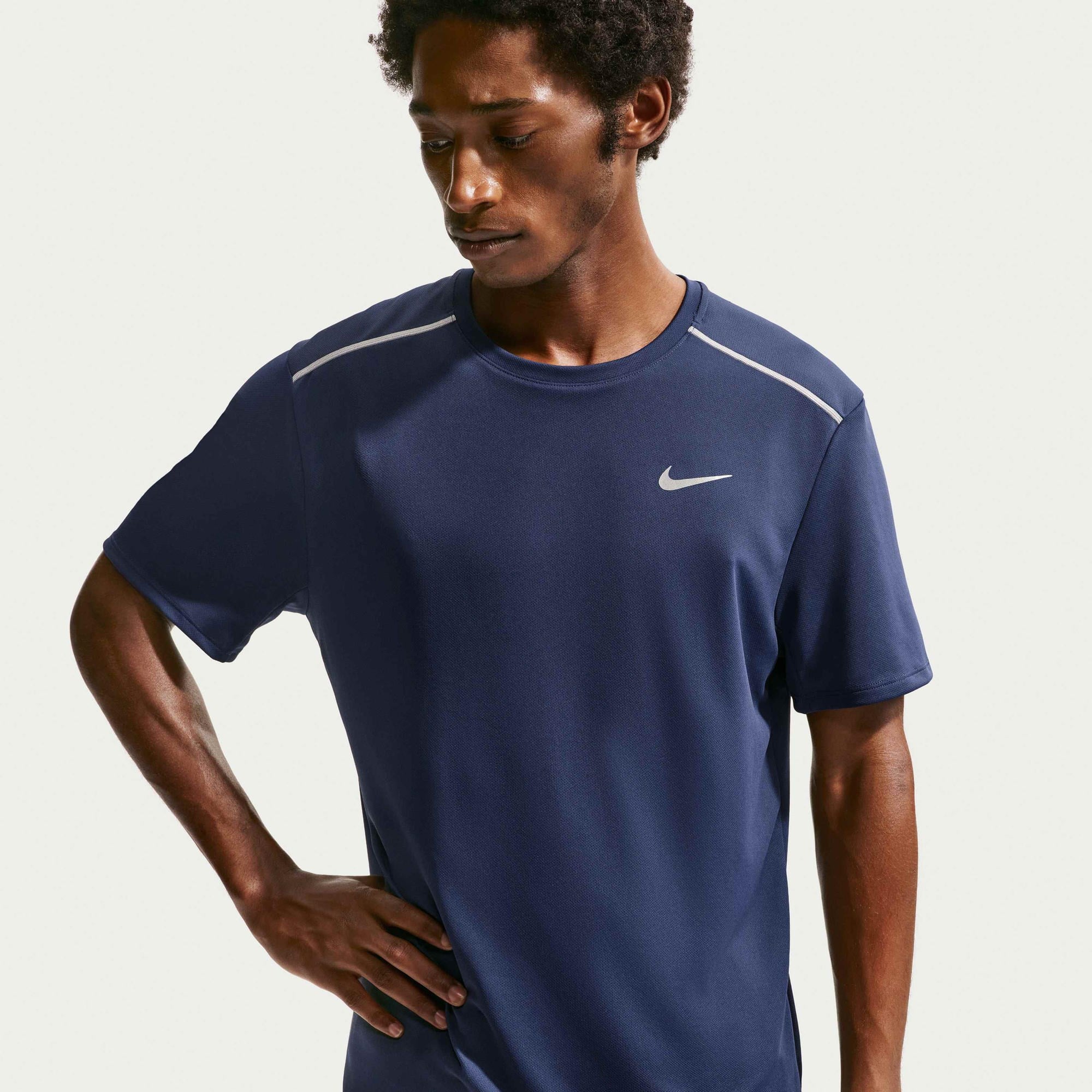 Nike Miler Dri-FIT Running Erkek Tişört