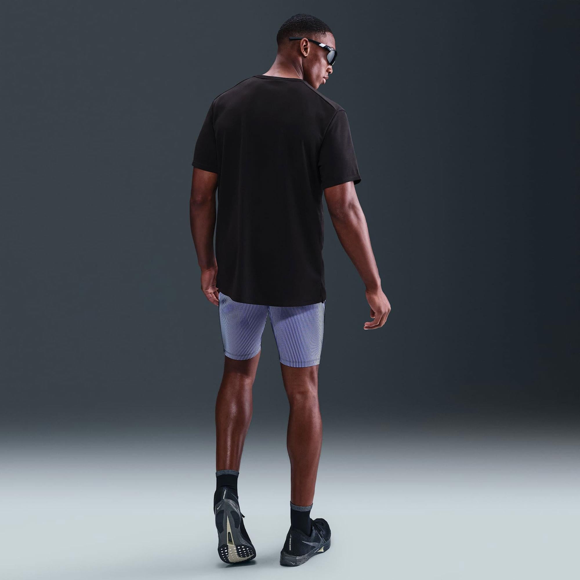 Nike Miler Erkek Tişört