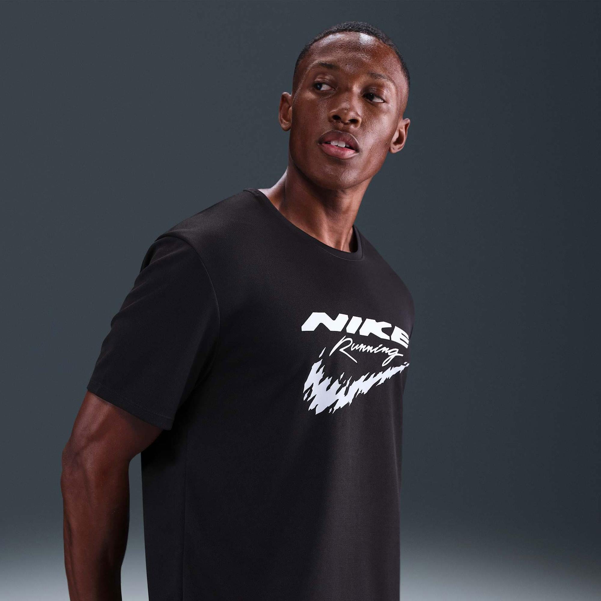 Nike Miler Erkek Tişört