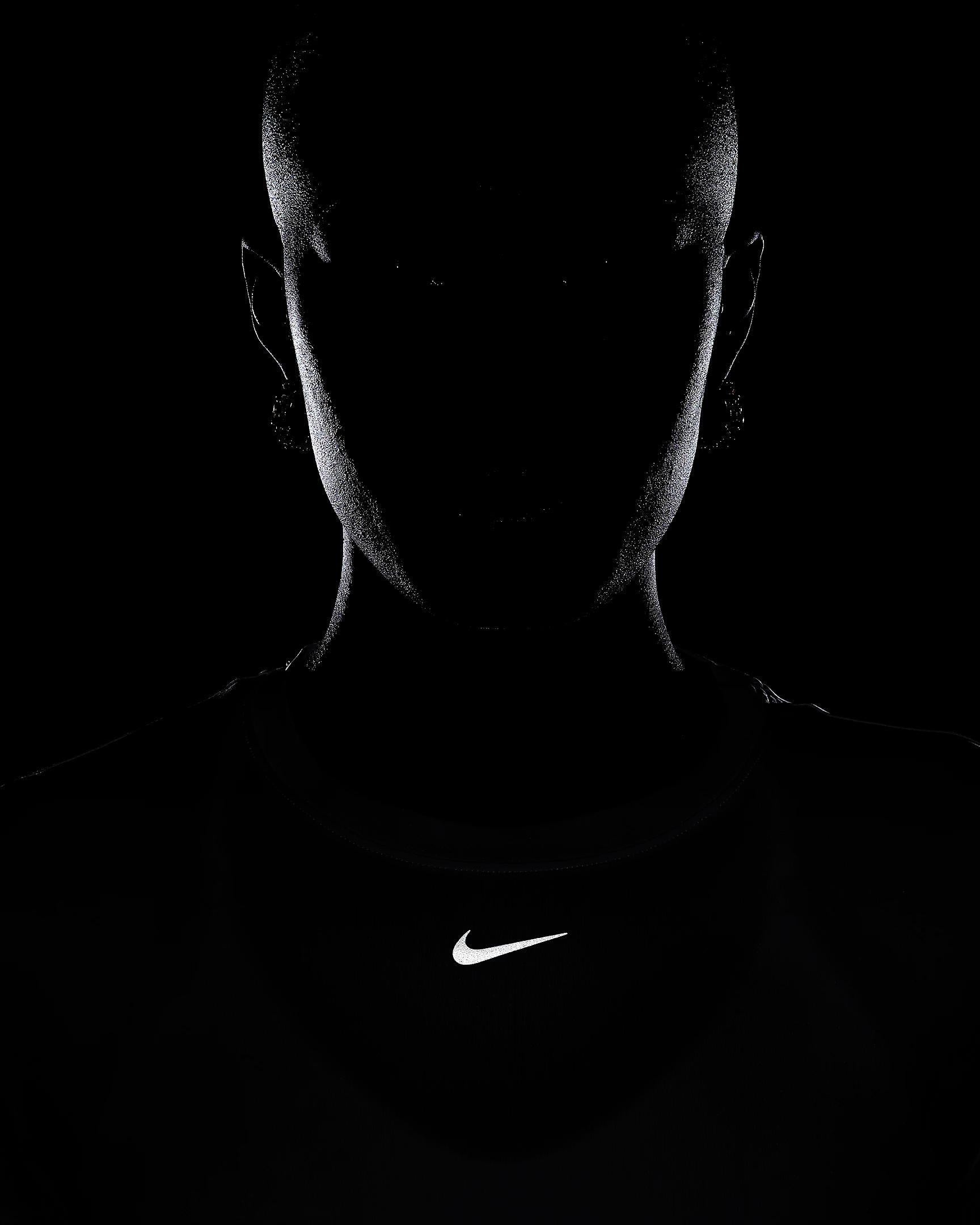 Nike One Classic Kadın Tişört