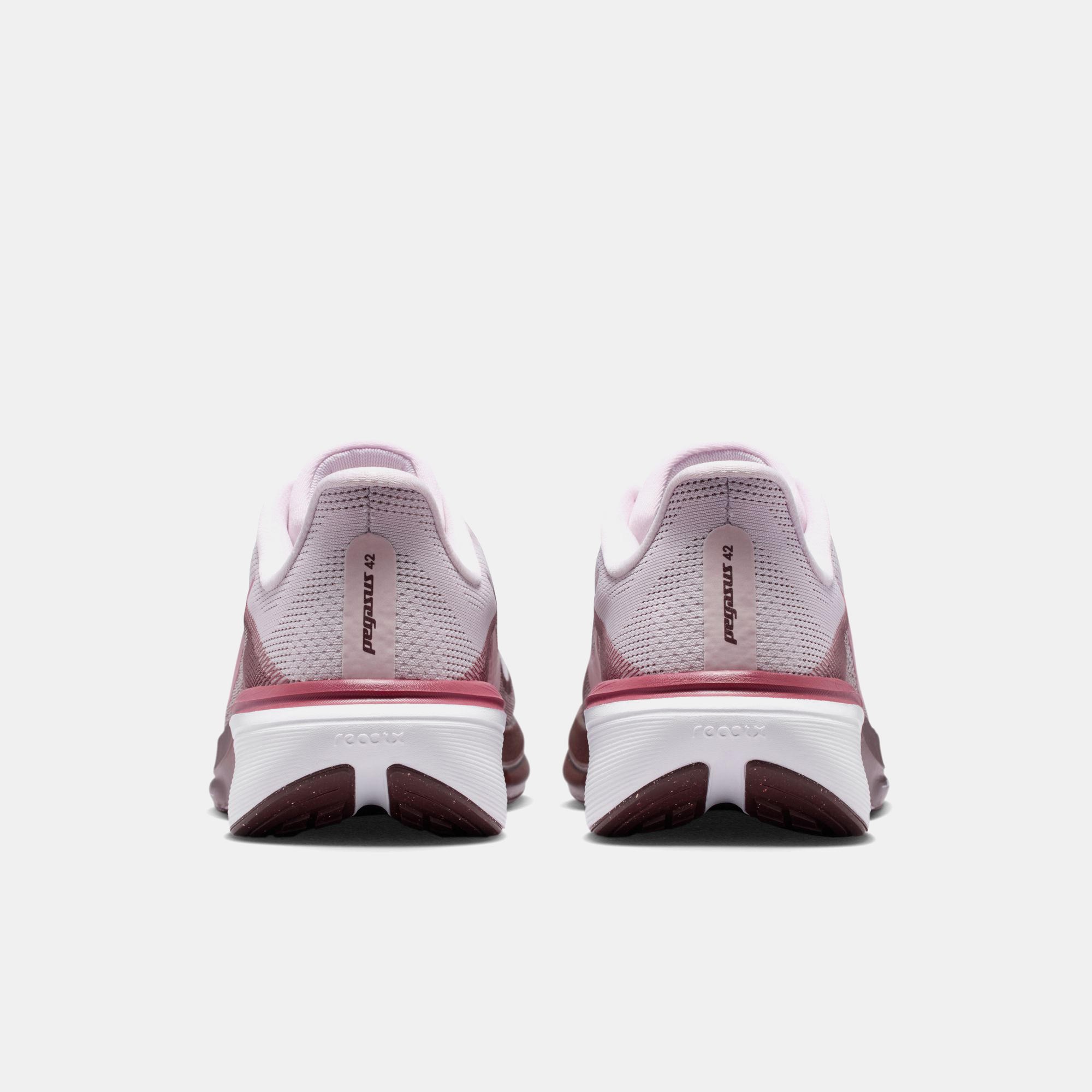 Nike Pegasus 42 Kadın Koşu Ayakkabısı
