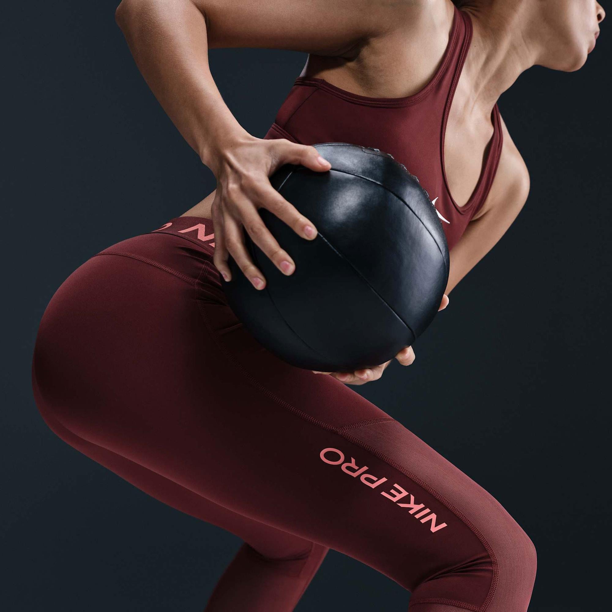 Nike Pro Dri-FIT MR Tight Kadın Tayt