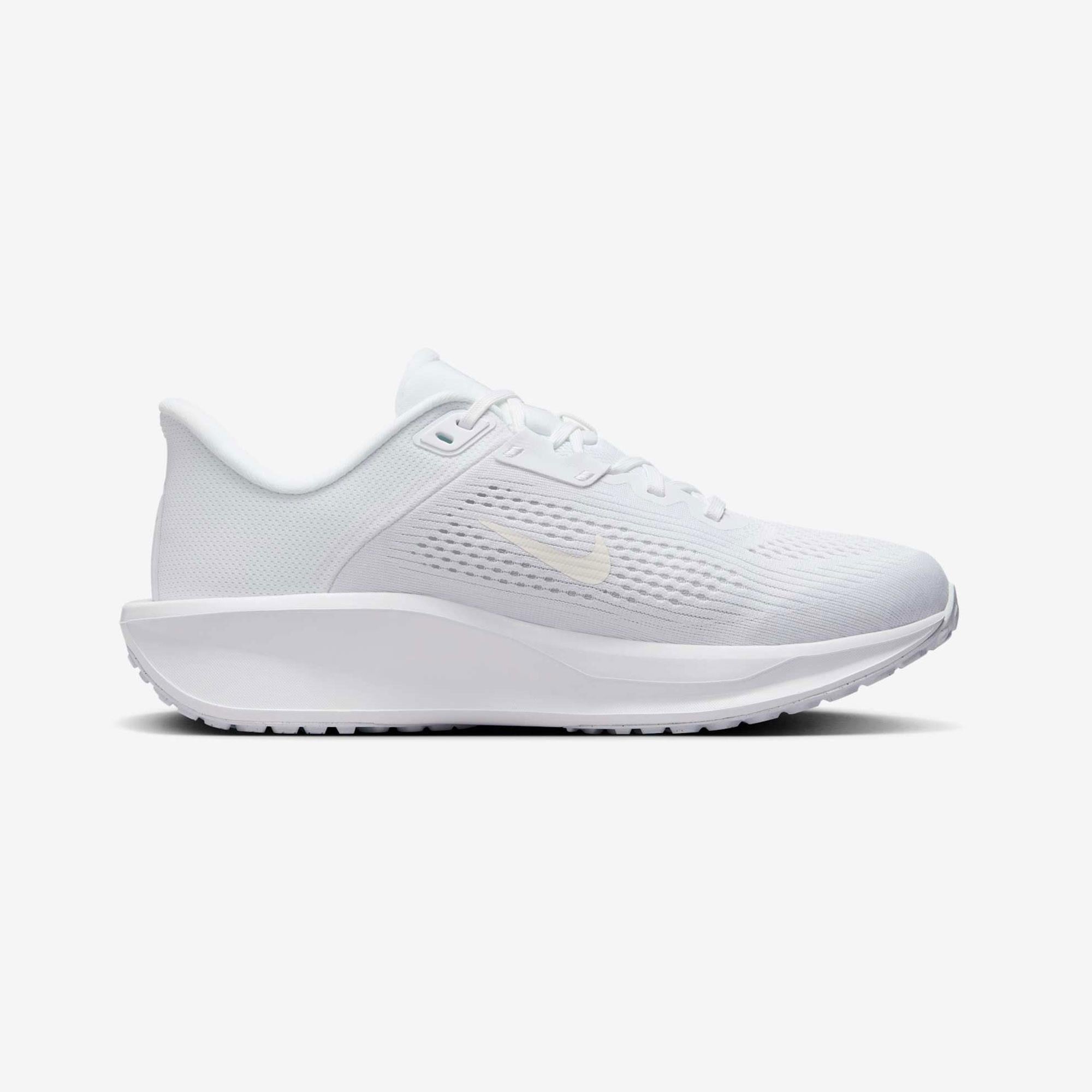 Nike Quest 6 Kadın Koşu Ayakkabısı